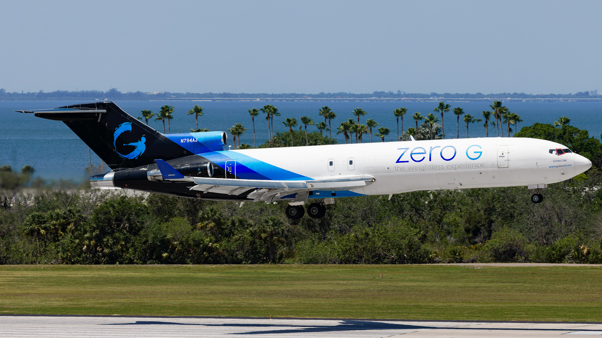Full size: ZERO G Boeing 727-200 N794AJ at Tampa International Airport