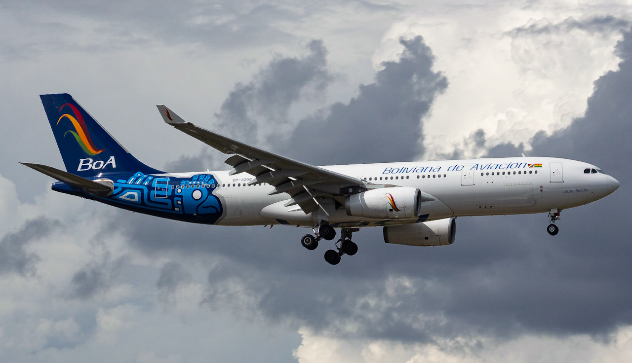 Full size:  Boliviana de Aviación Airbus A330-200 CP-3208 at Miami International Airport