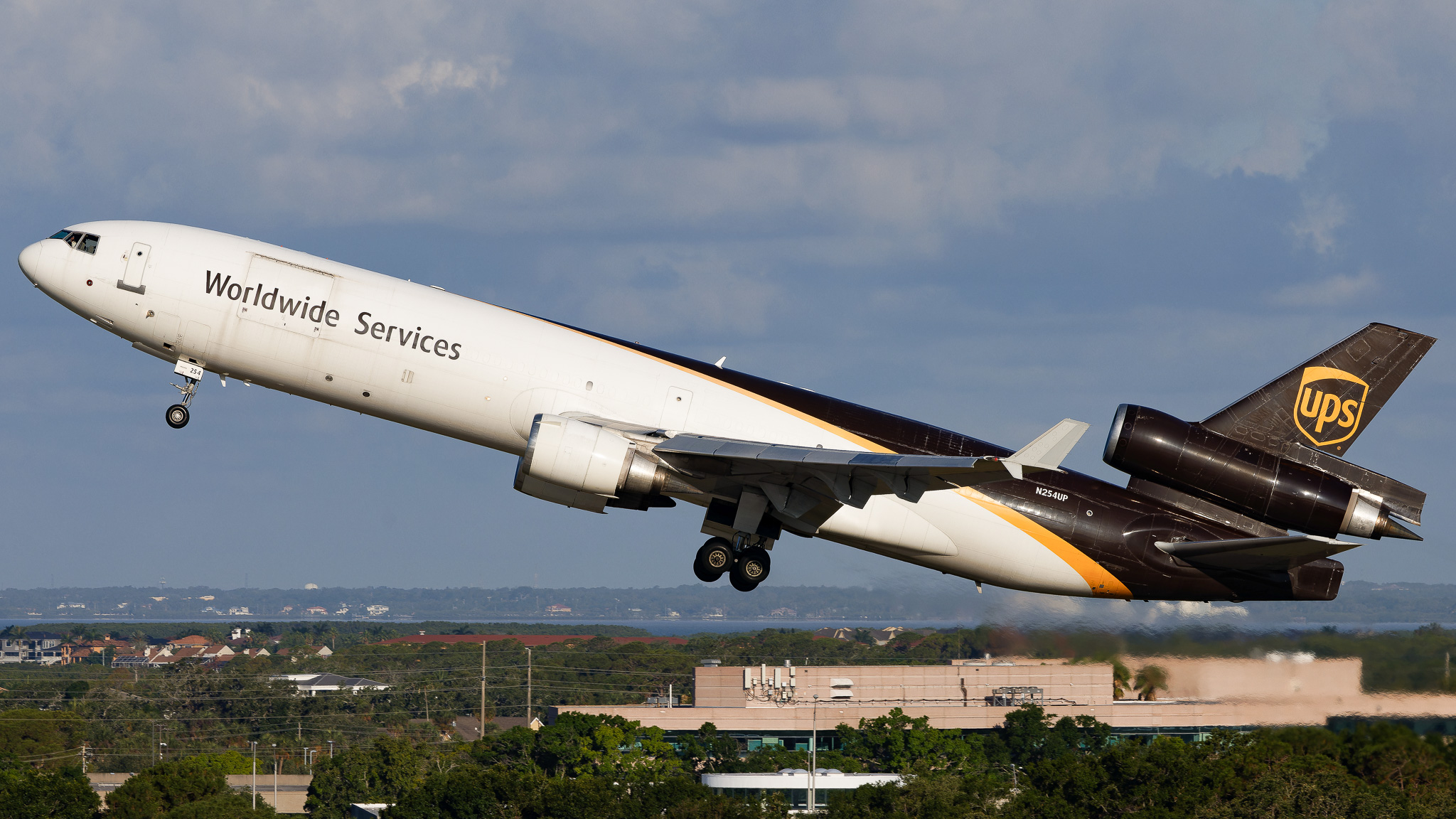Full size: United Parcel Service McDonnell Douglas MD-11F N254UP at Tampa International Airport