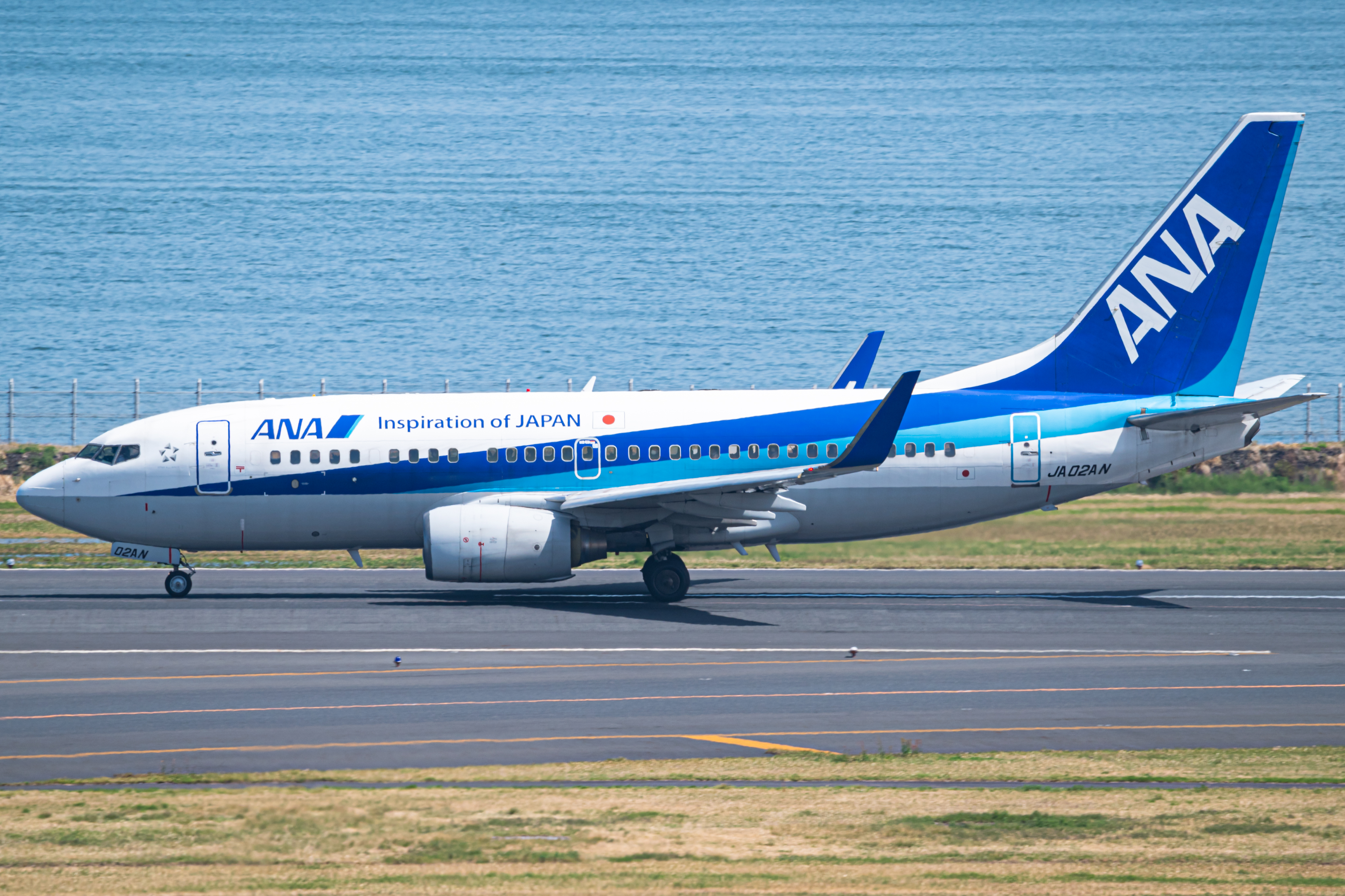 Full size: All Nippon Airways Boeing 737-700 JA02AN at Tokyo-Haneda Airport