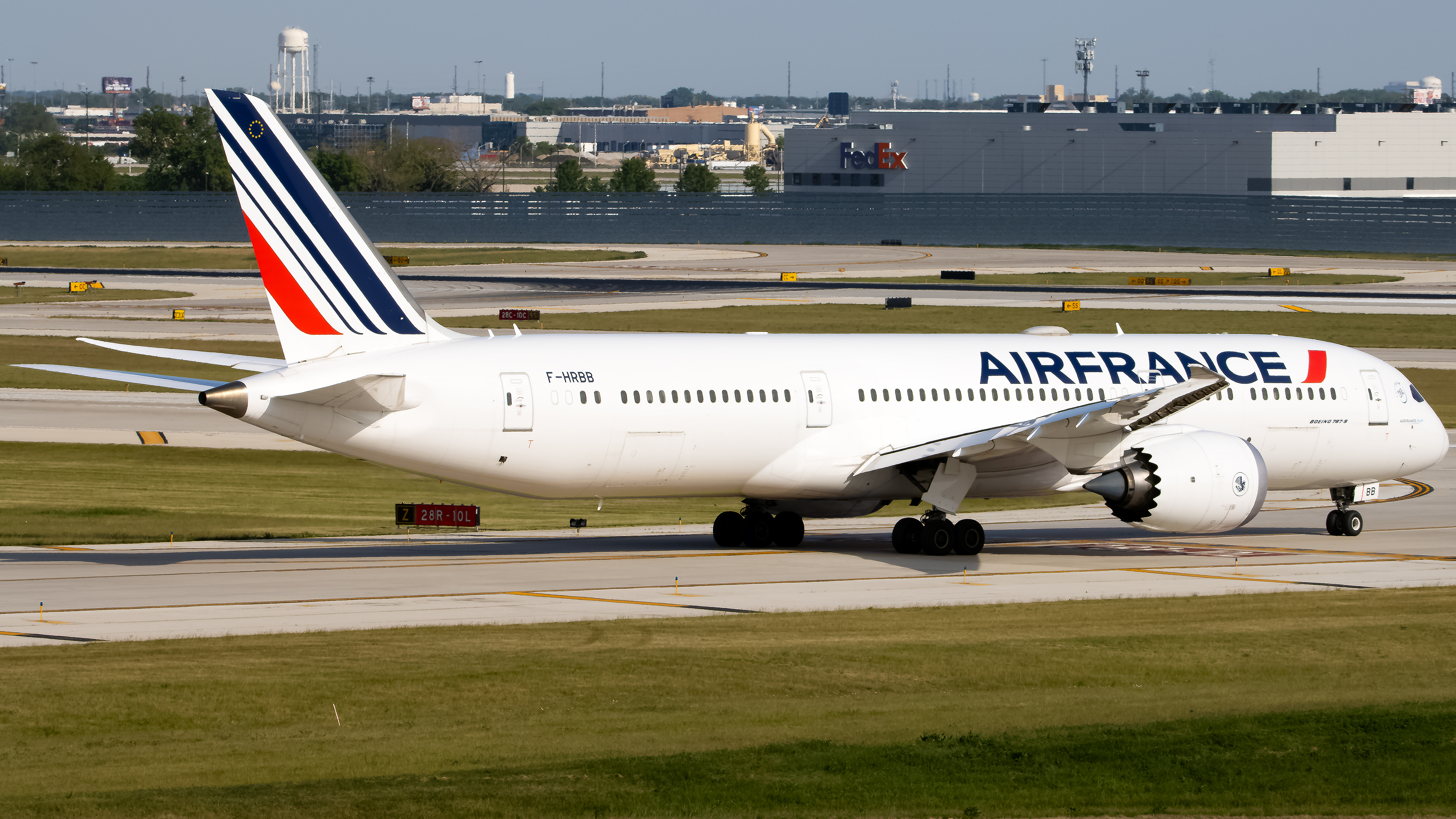 Full size: Air France Boeing 787-9 F-HRBB at Chicago O'Hare International Airport