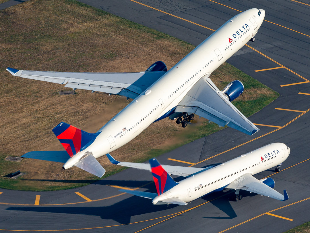 Full size: Delta Airlines Airbus A330-300 N831NW at General Edward Lawrence Logan International Airport