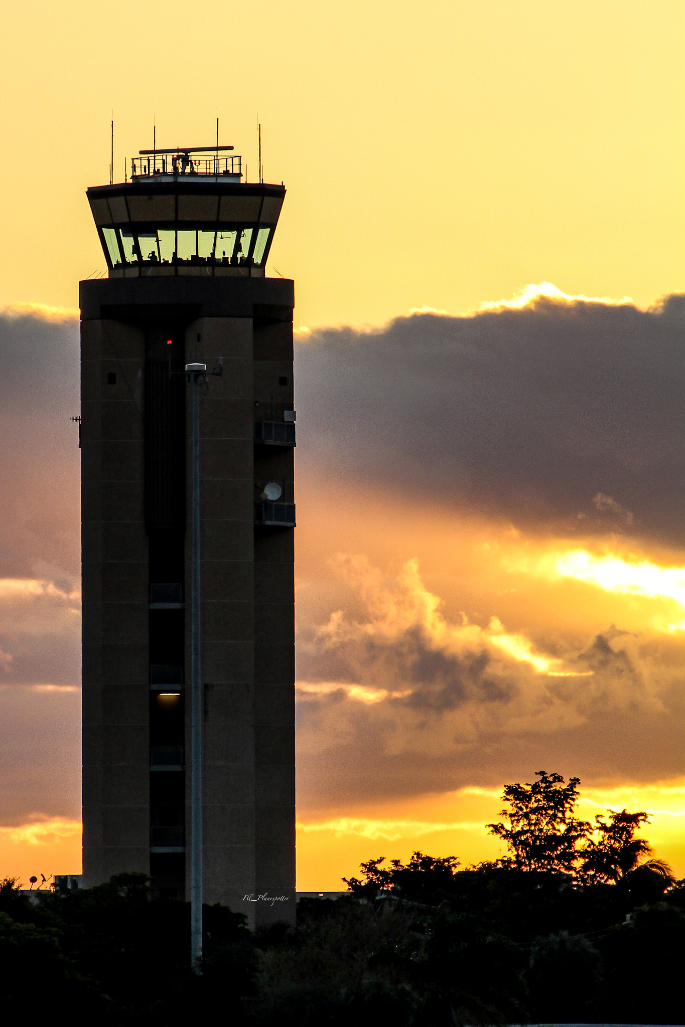 Full size: Airport Photo KFLL at Fort Lauderdale/Hollywood International Airport