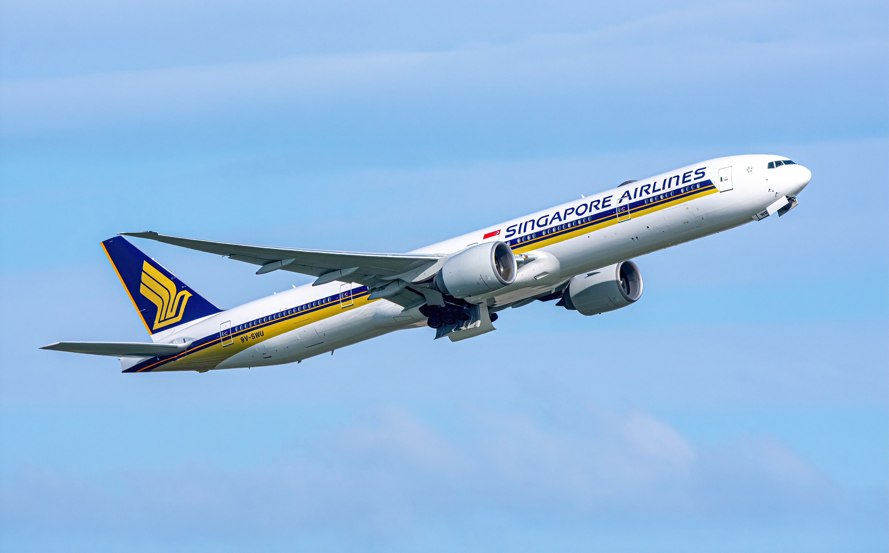 Full size: Singapore Airlines Boeing 777-300ER 9V-SWU at Frankfurt International Airport