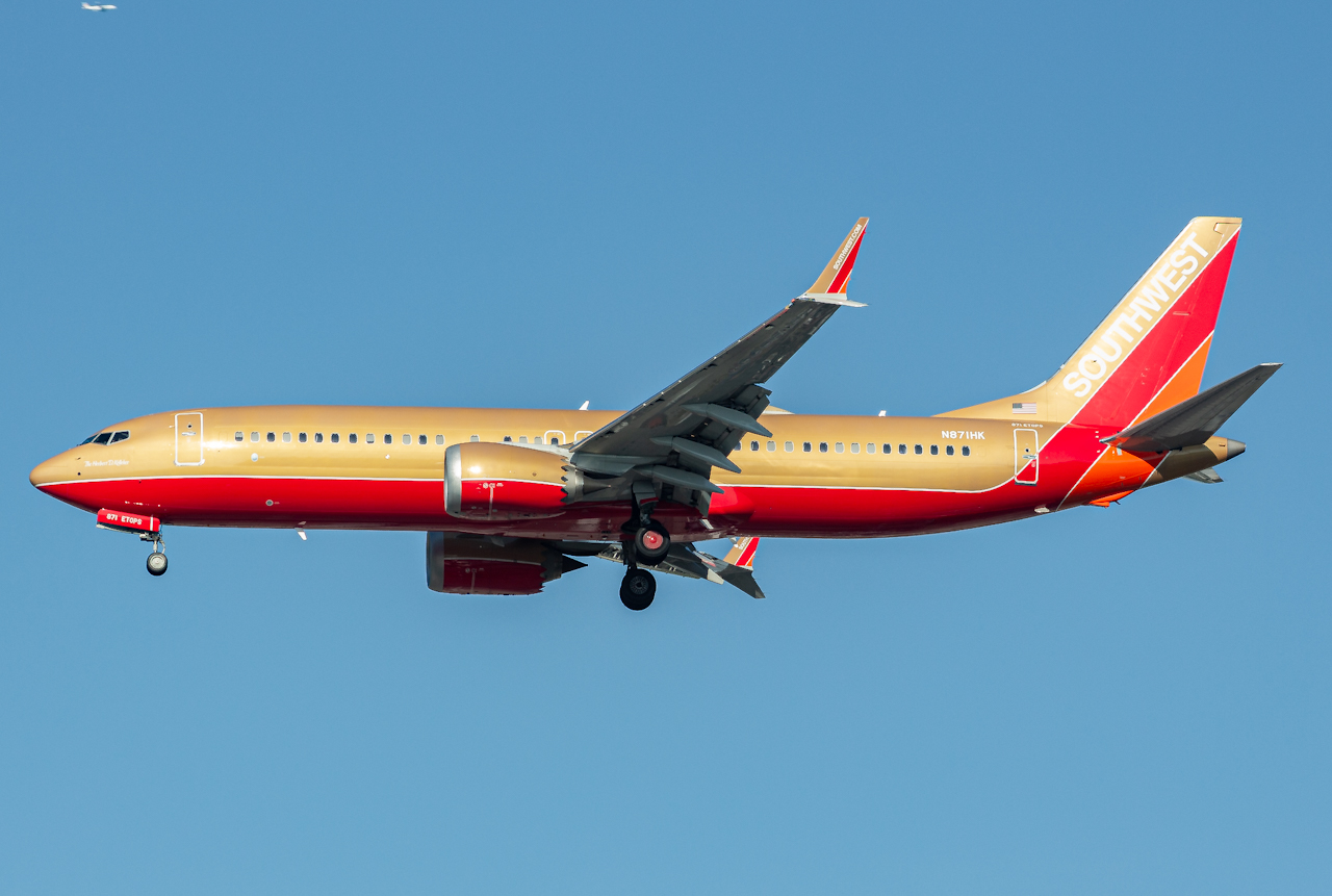 Full size: Southwest Airlines Boeing 737 MAX 8 N871HK at Tampa International Airport