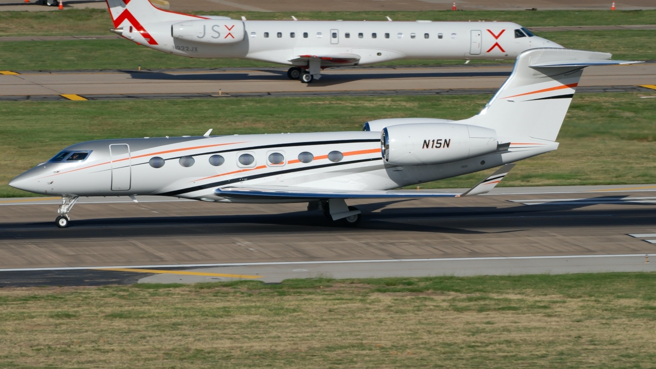 Full size: PRIVATE Gulfstream G500 N15N at Dallas Love Field Airport