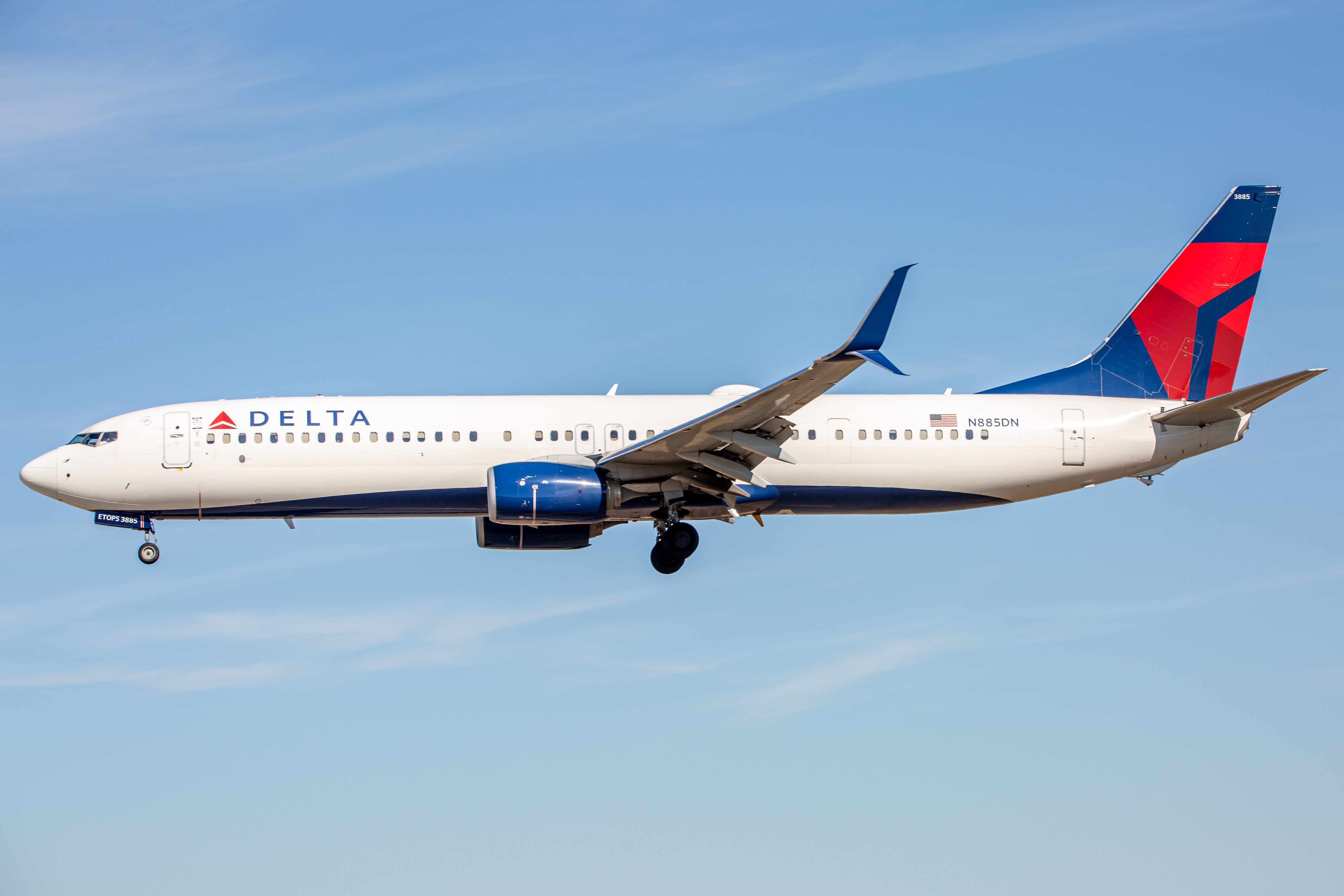 Full size: Delta Airlines Boeing 737-900ER N885DN at Baltimore/Washington International Thurgood Marshall Airport