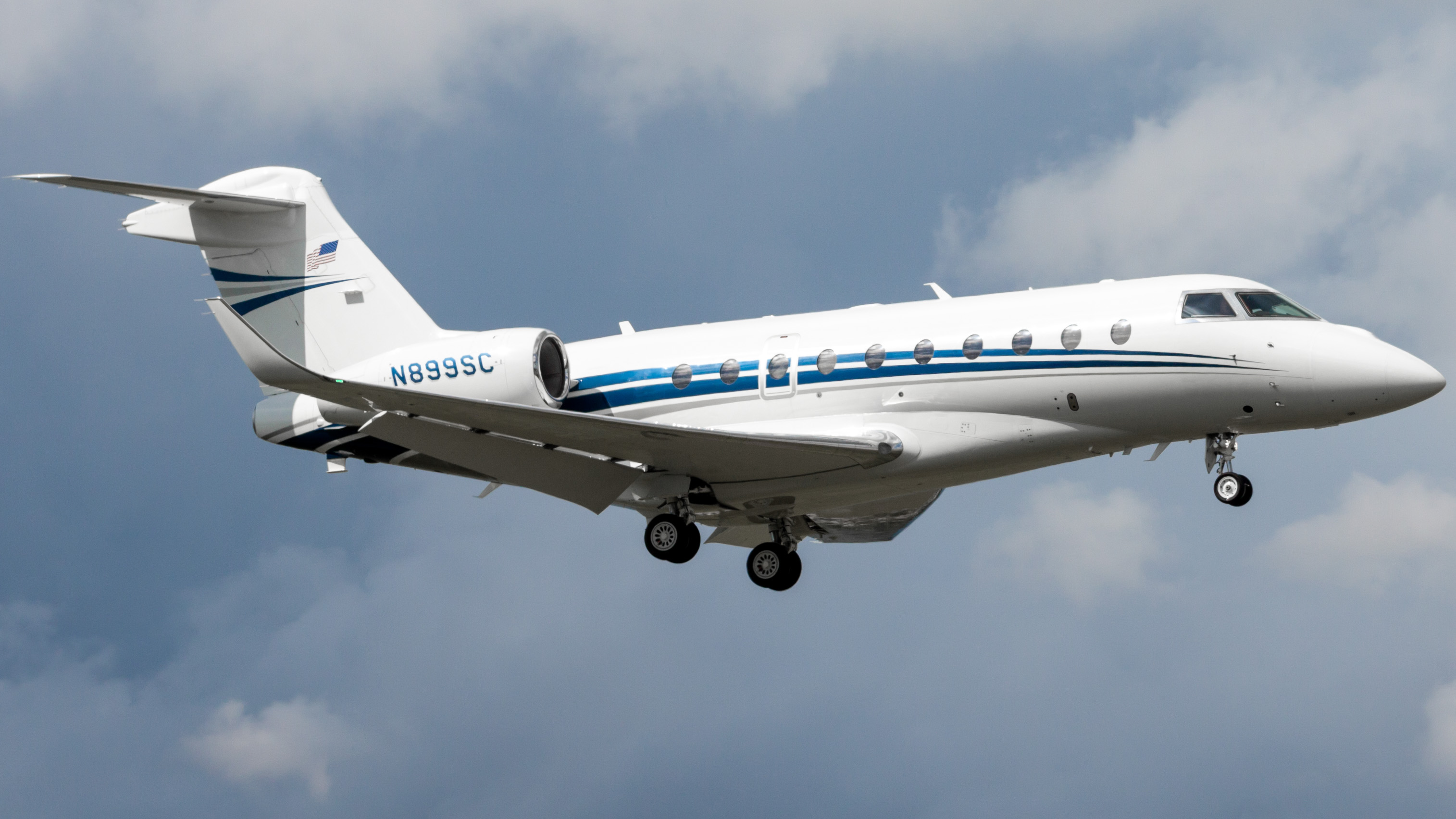 Full size: PRIVATE Gulfstream G280 N899SC at William P Hobby Airport