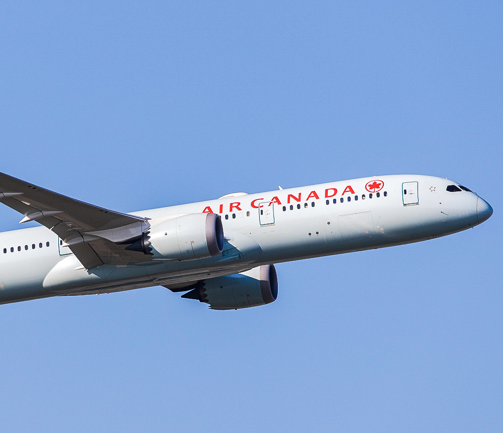 Full size: Air Canada Boeing 787-9 C-FRSA at Montego Bay Sangster International Airport