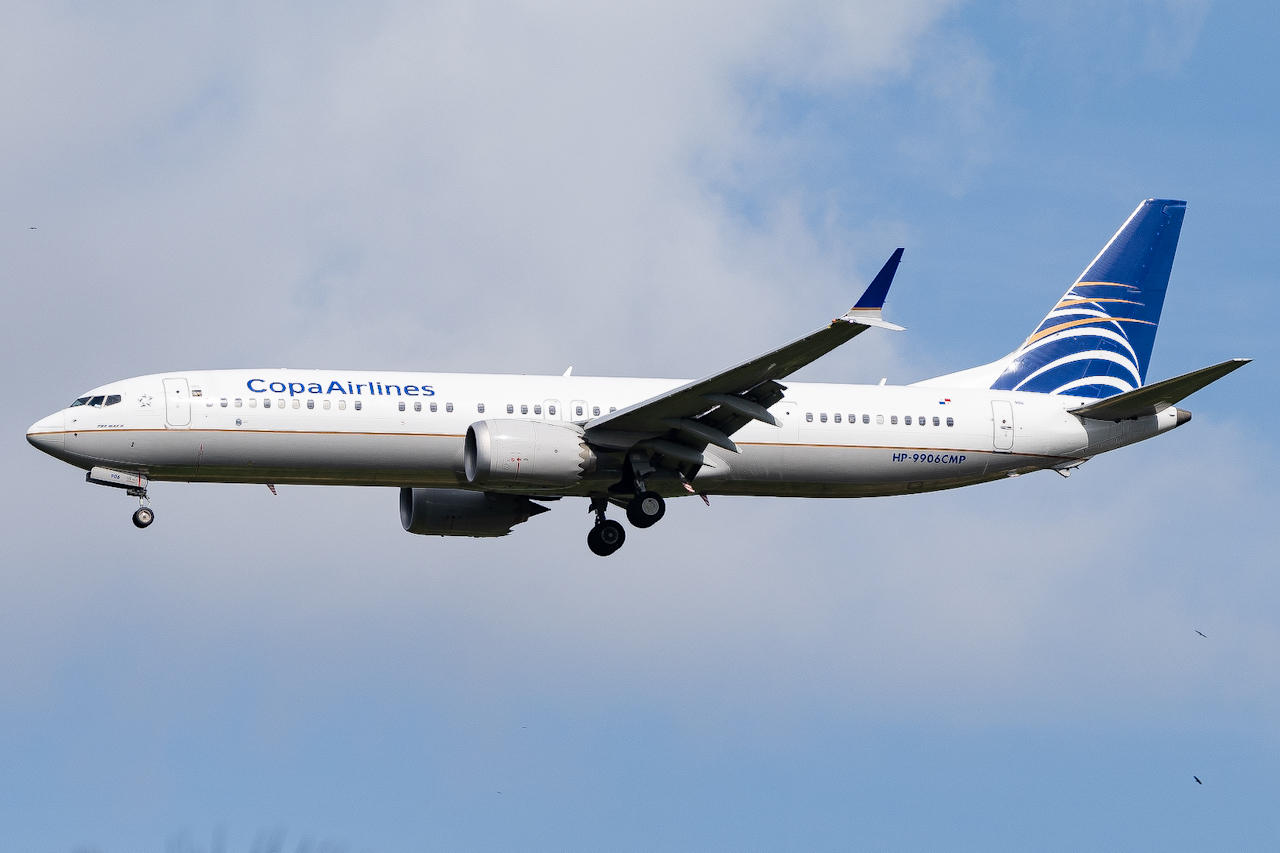 Full size: Copa Airlines Boeing 737 MAX 9 HP-9906CMP at Panama City Tocumen International Airport