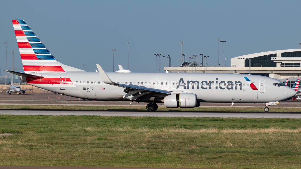 Full size: American Airlines Boeing 737-800 N314PD at Dallas-Fort Worth International Airport