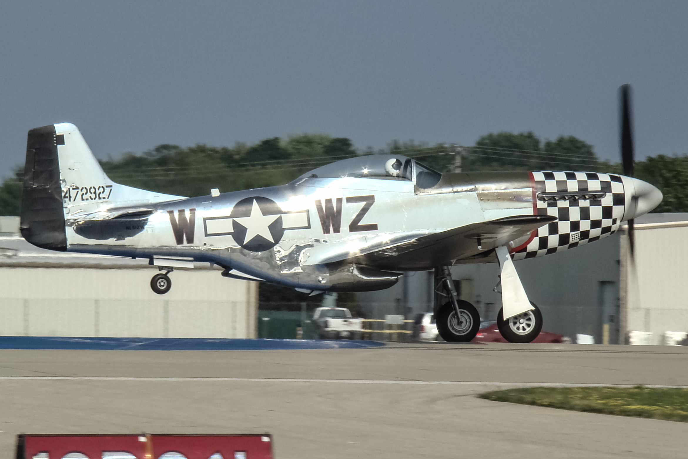Full size: PRIVATE North American P-51 Mustang NL51ZW at Wittman Regional Airport