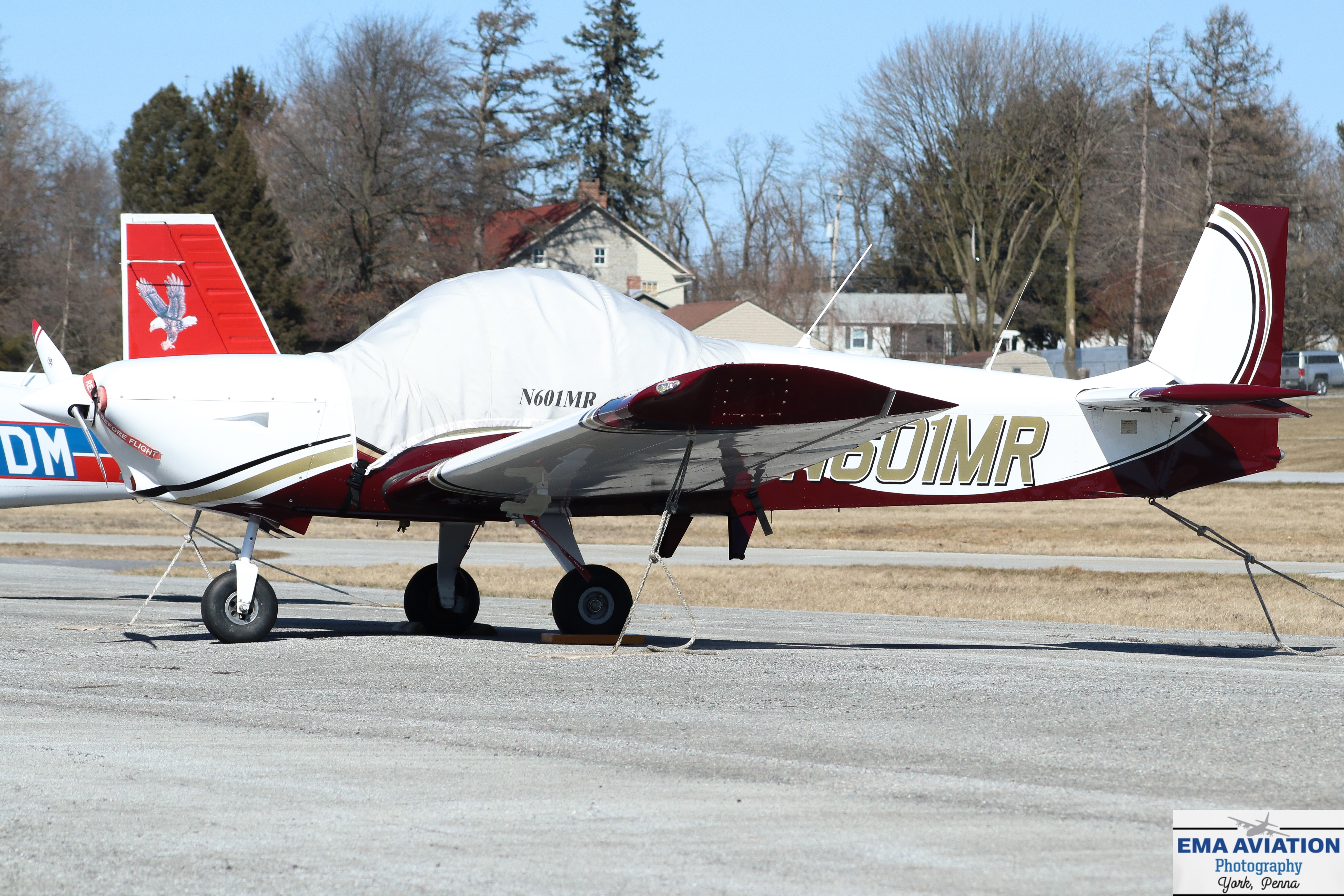 Full size: PRIVATE Zenith 601 N601MR at York Airport
