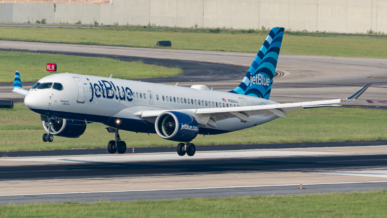 Full size: JetBlue Airways Airbus A220-300 N3044J at Hartsfield-Jackson Atlanta International Airport