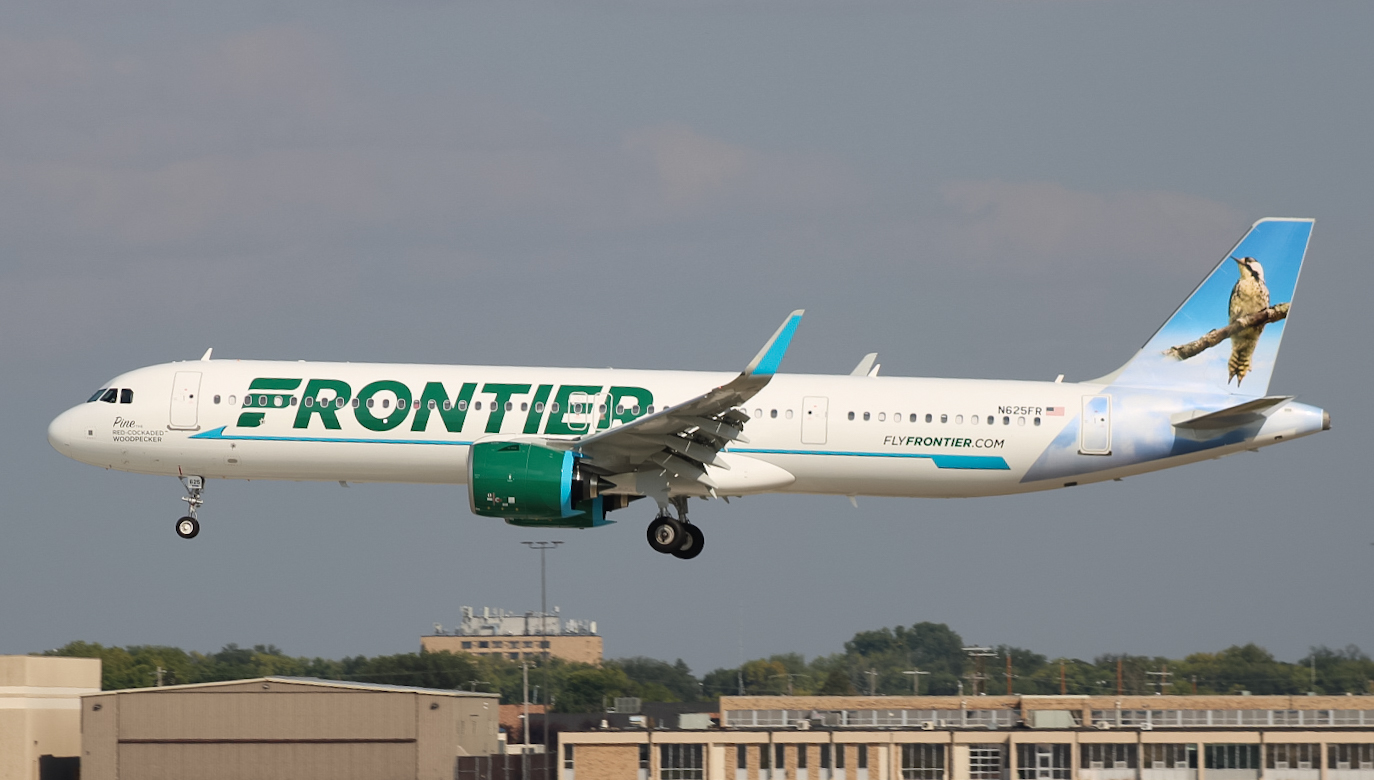 Full size: Frontier Airlines Airbus A321-271NX N625FR at Hector International Airport