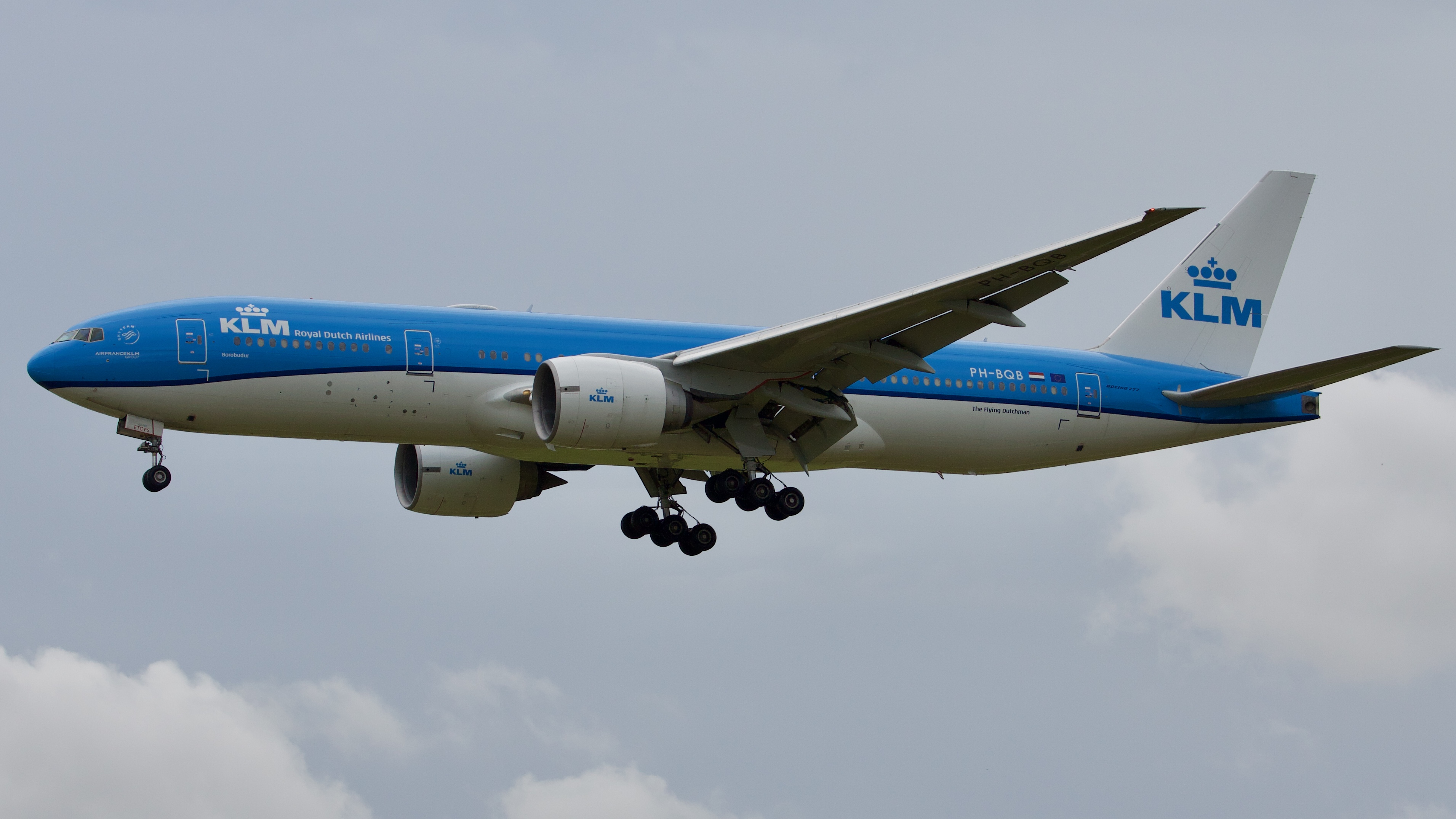 Full size: KLM  Boeing 777-200ER PH-BQB at Houston-George Bush Intercontinental Airport