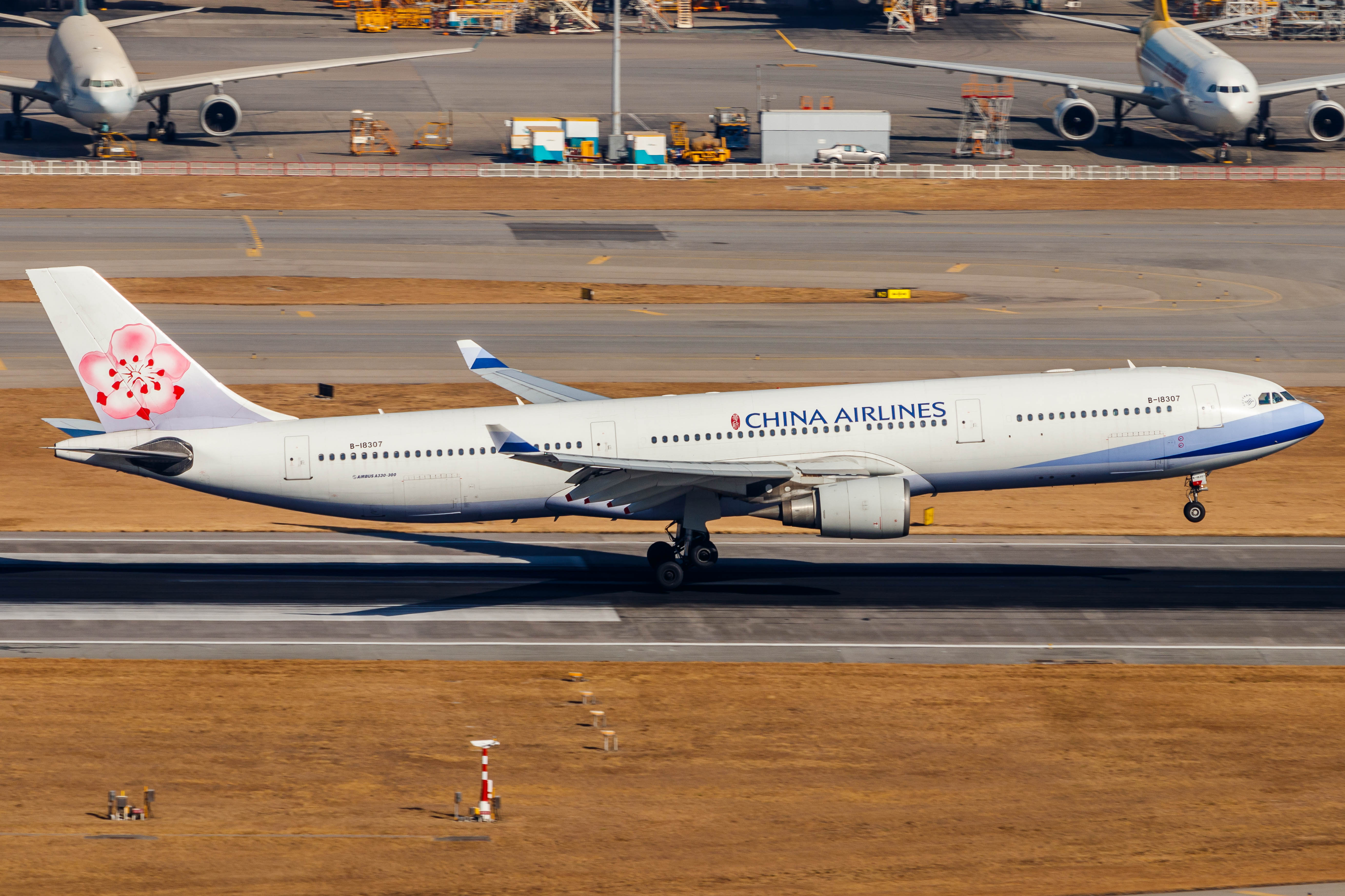 Full size: China Airlines Airbus A330-300 B-18307 at Hong Kong International Airport