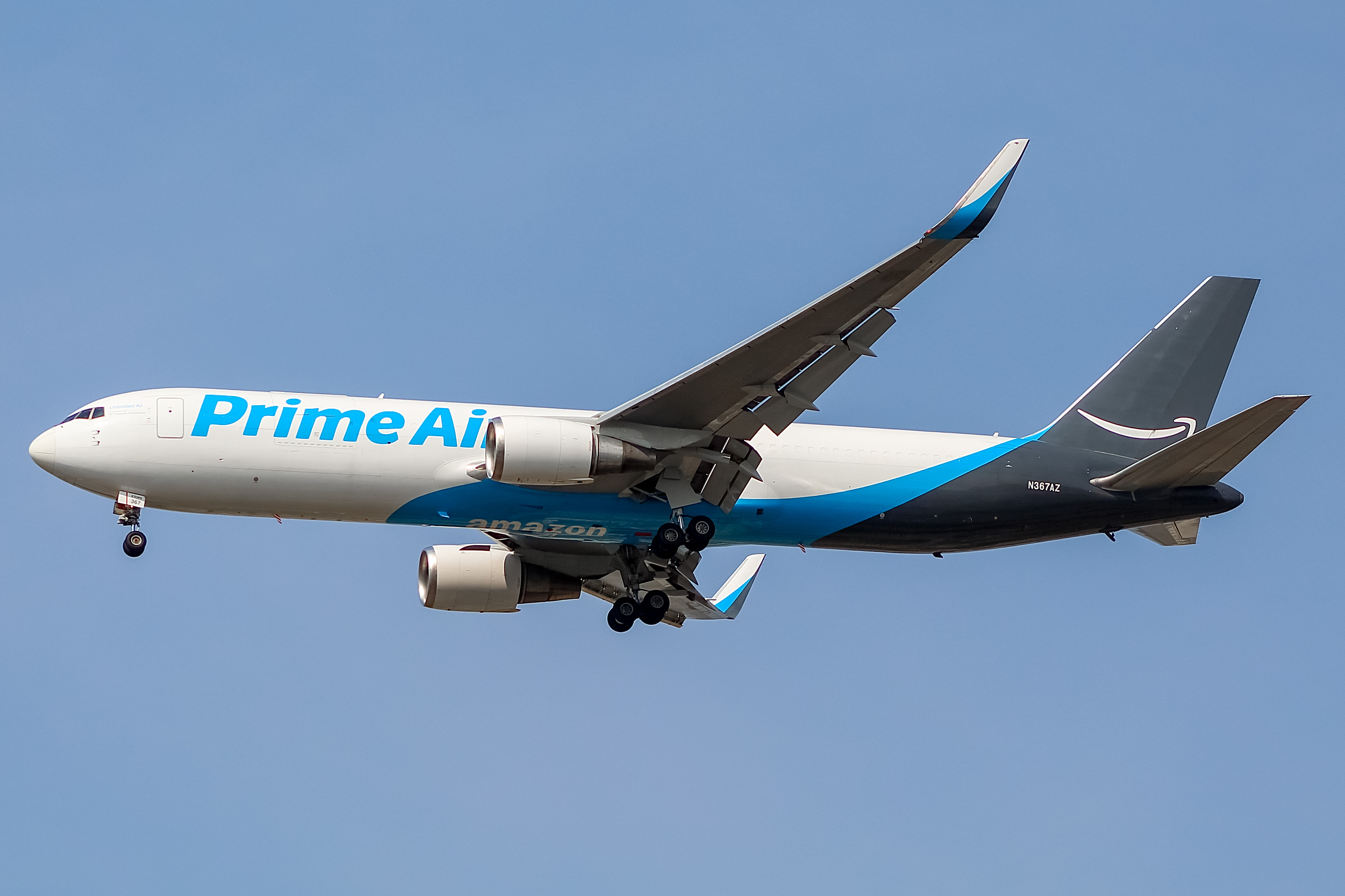 Full size: Air Transport International Boeing 767-300F N367AZ at Chicago O'Hare International Airport