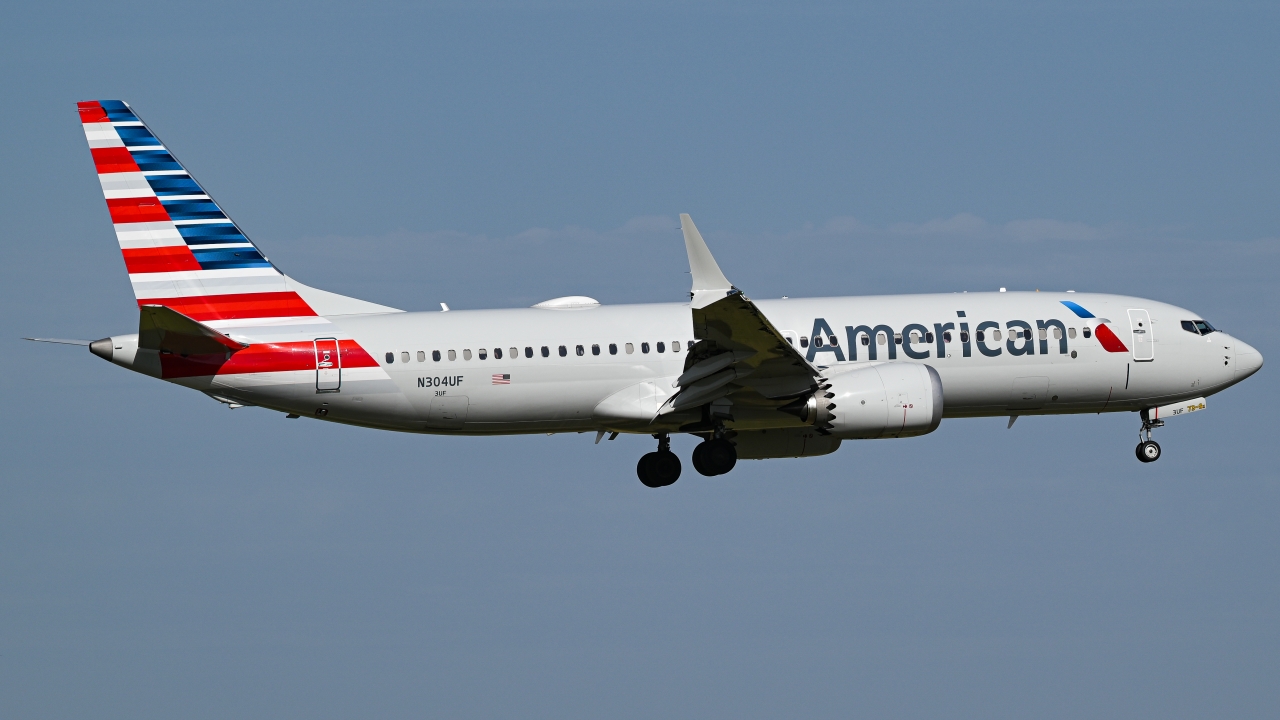 Full size: American Airlines Boeing 737 MAX 8 N304UF at Dallas-Fort Worth International Airport