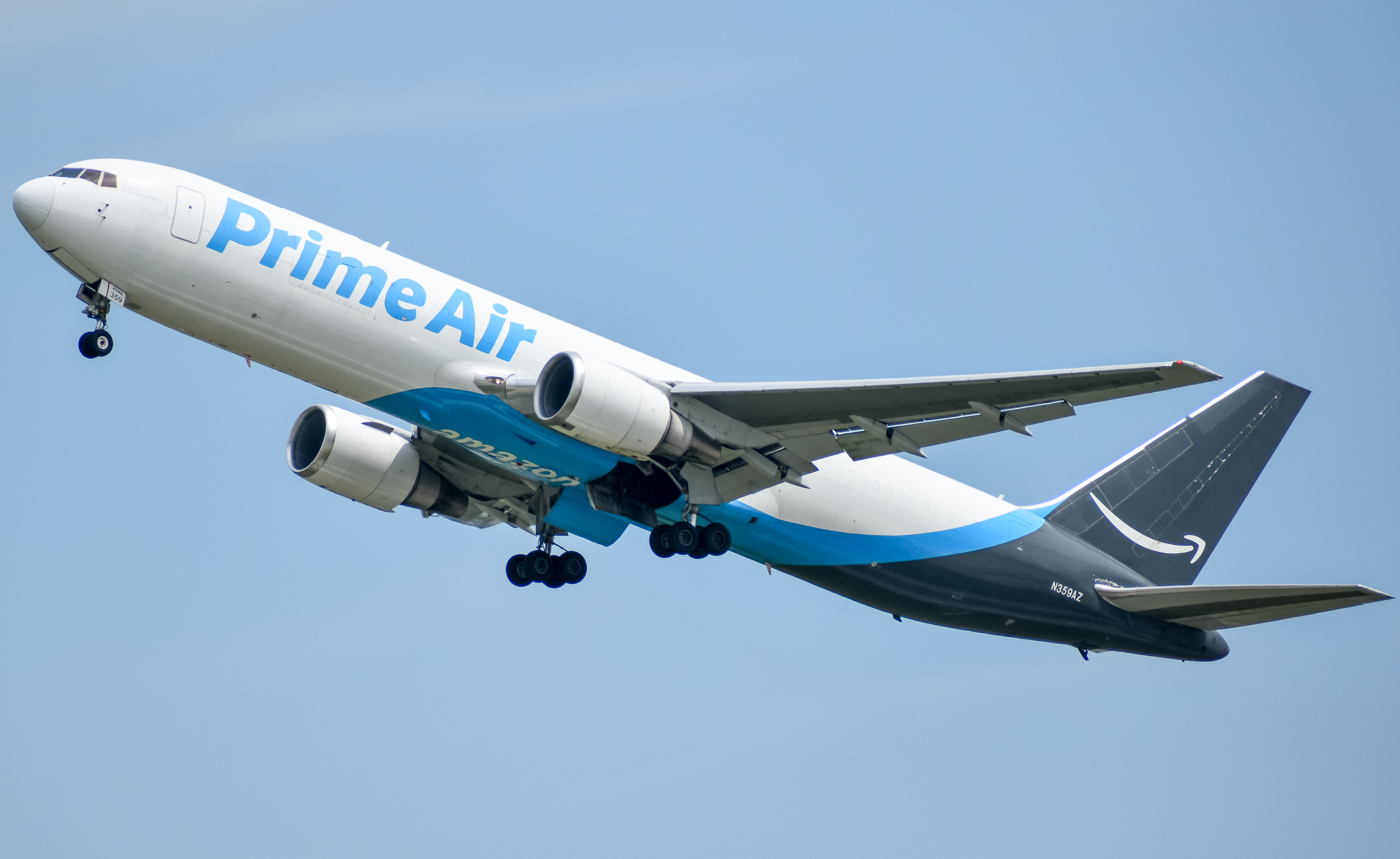 Full size: Prime Air Boeing 767-300F N359AZ at Cincinnati/Northern Kentucky International Airport