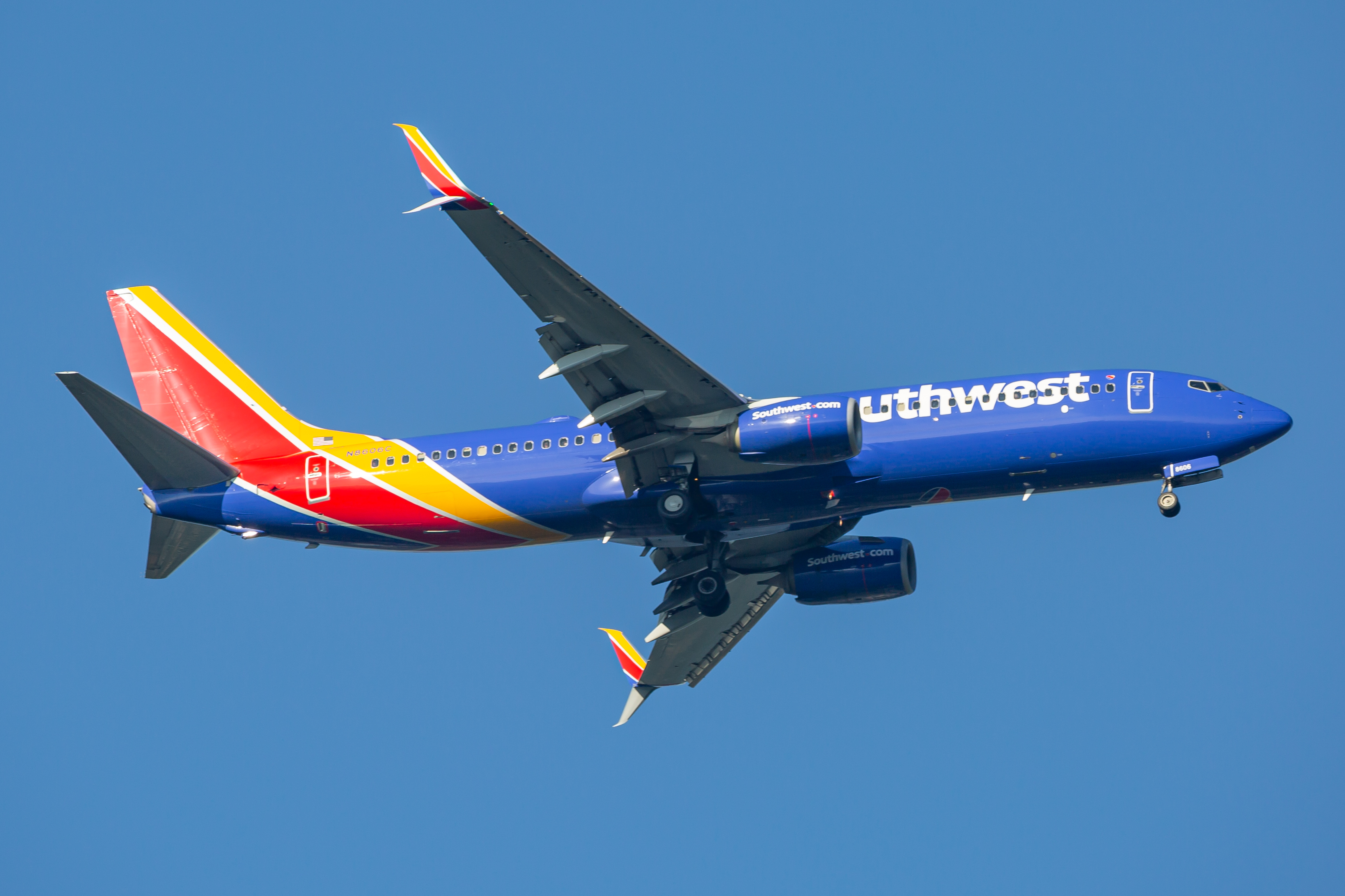 Full size: Southwest Airlines Boeing 737-800 N8606C at Baltimore/Washington International Thurgood Marshall Airport