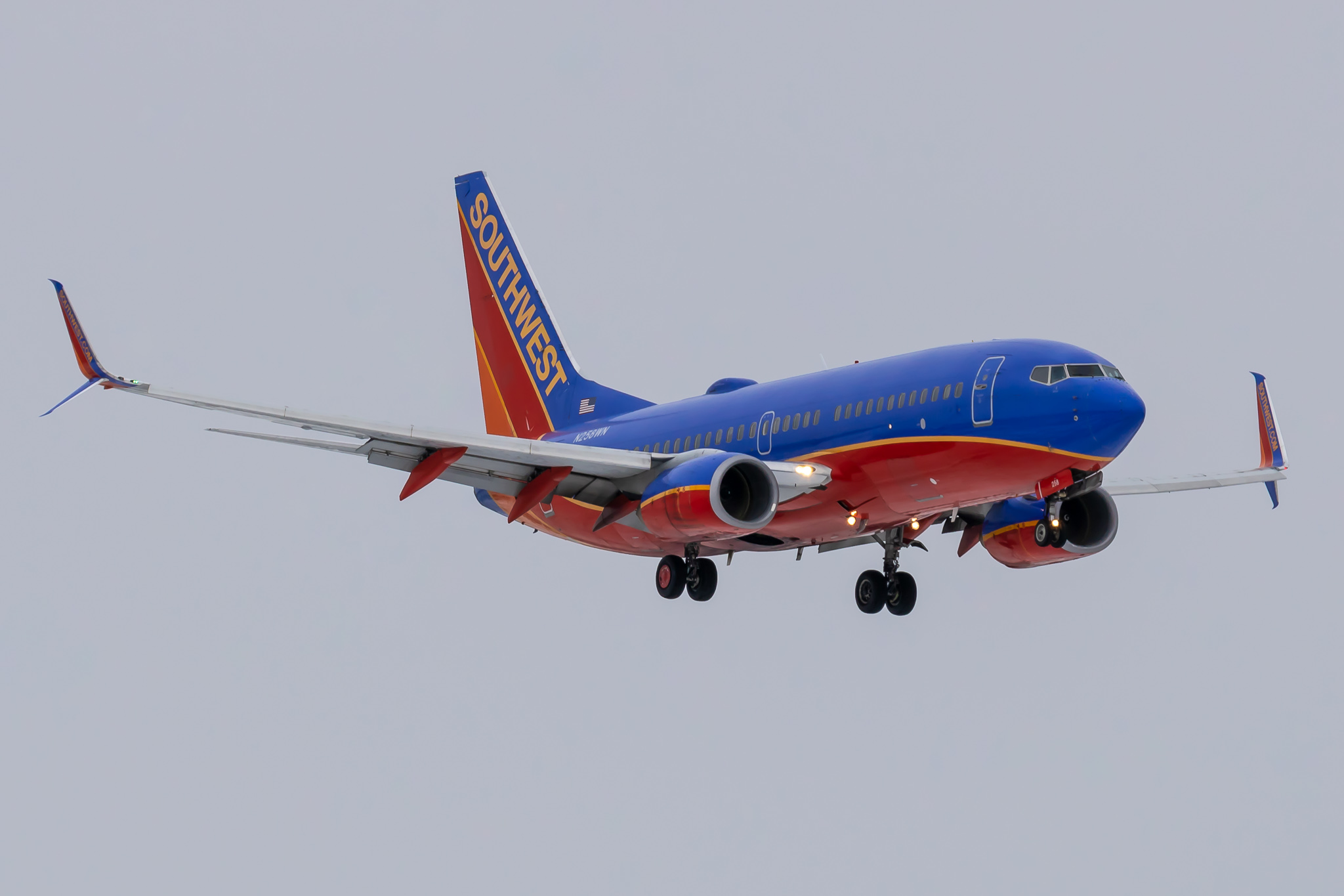Full size: Southwest Airlines Boeing 737-700 N258WN at Boise Air Terminal/Gowen Field