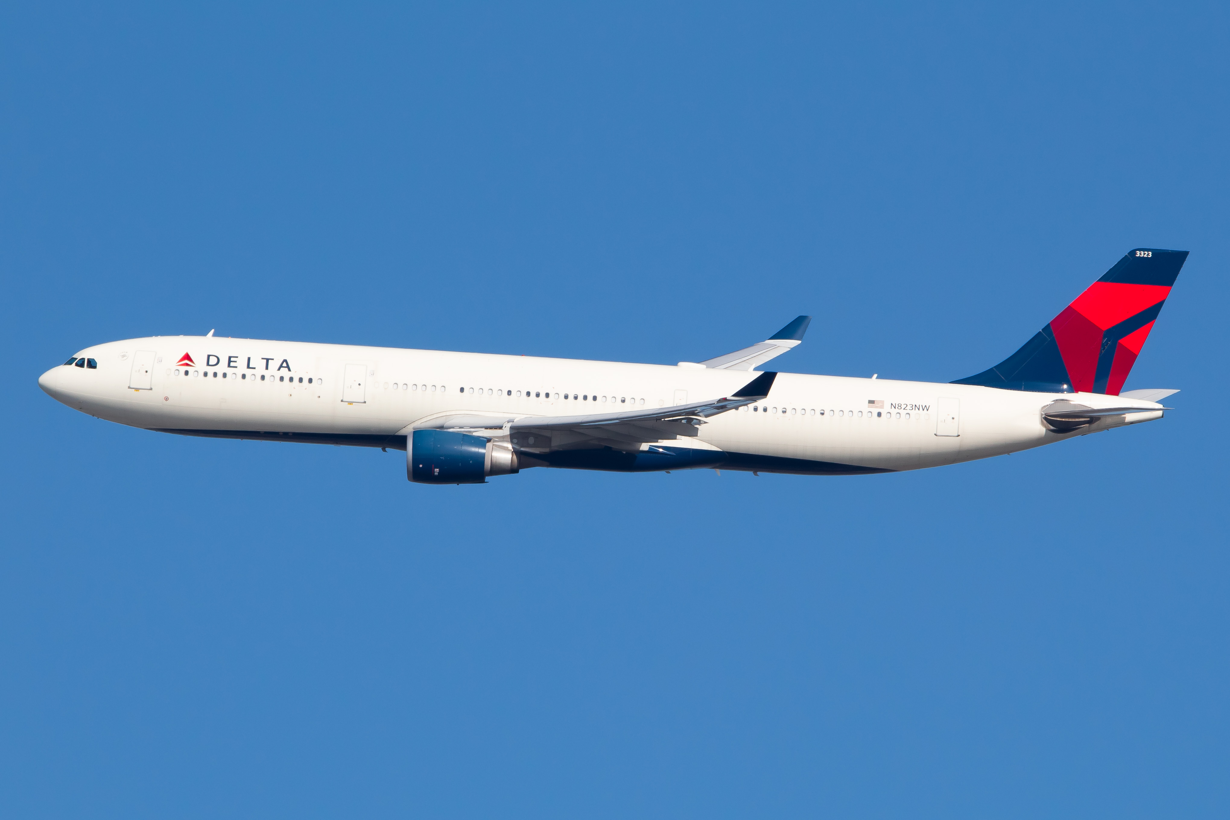 Full size: Delta Airlines Airbus A330-300 N823NW at John F. Kennedy International Airport