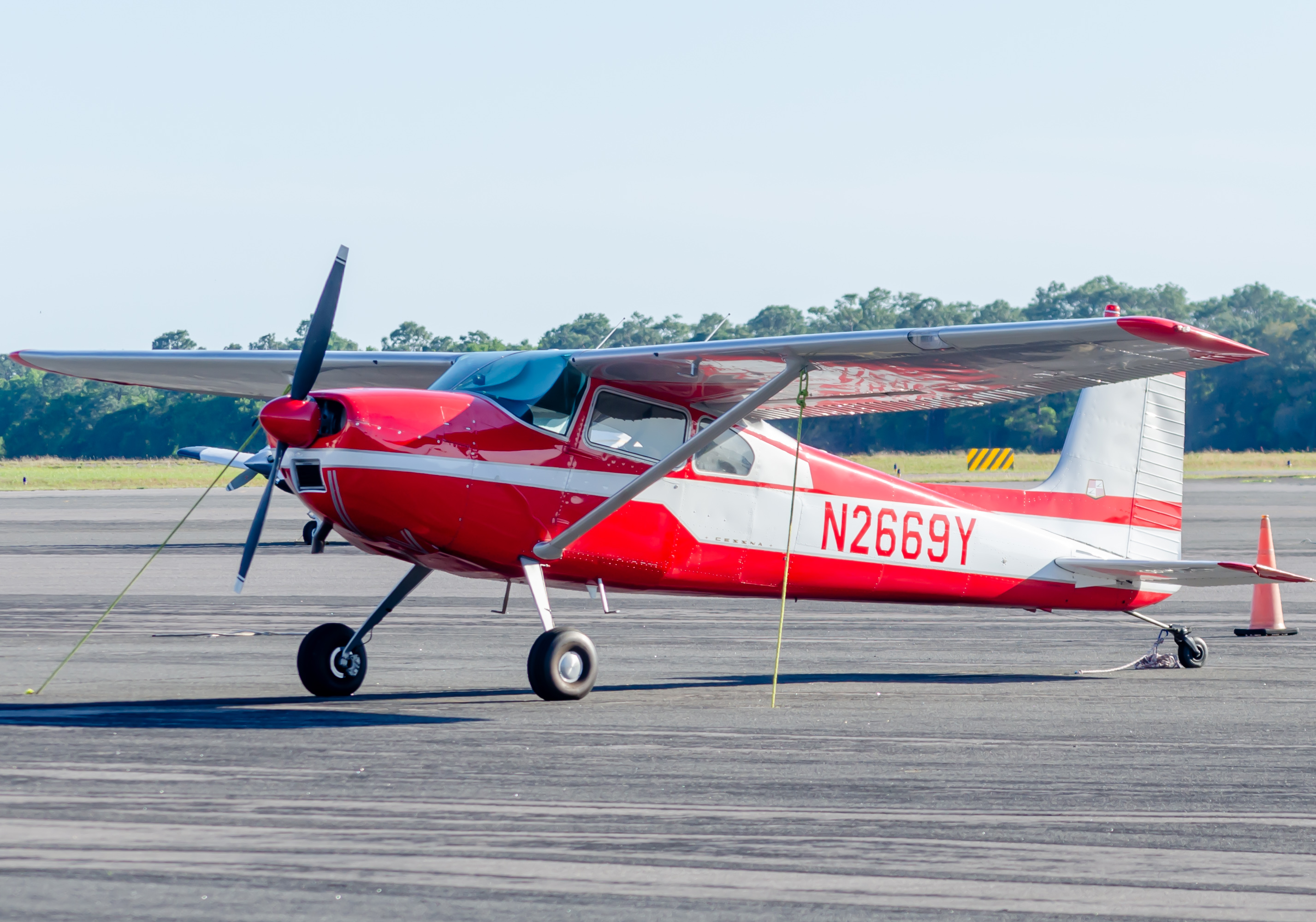 Full size: PRIVATE Cessna 180 N2669Y at Pensacola International Airport