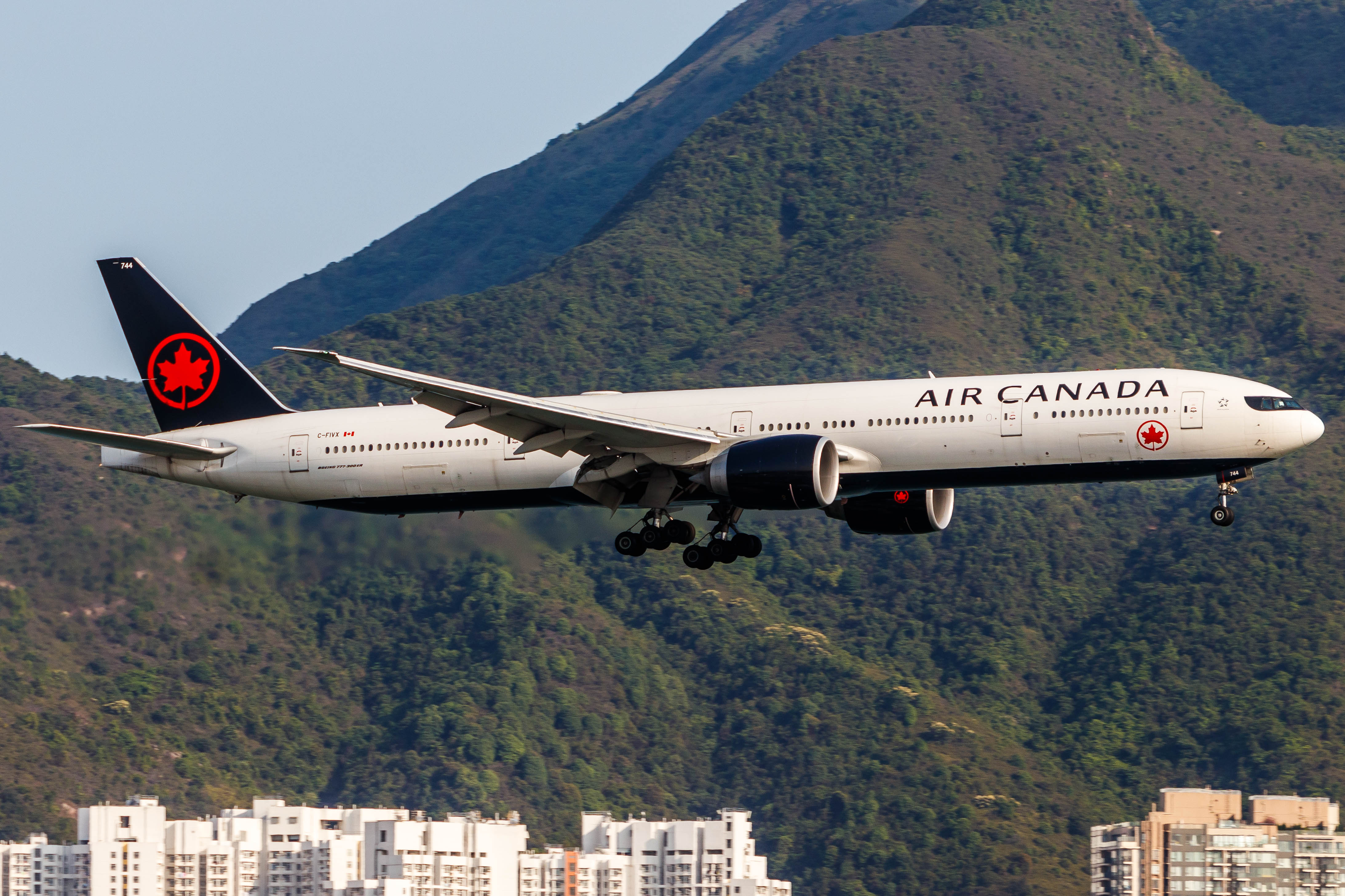Full size: Air Canada Boeing 777-300ER C-FIVX at Hong Kong International Airport