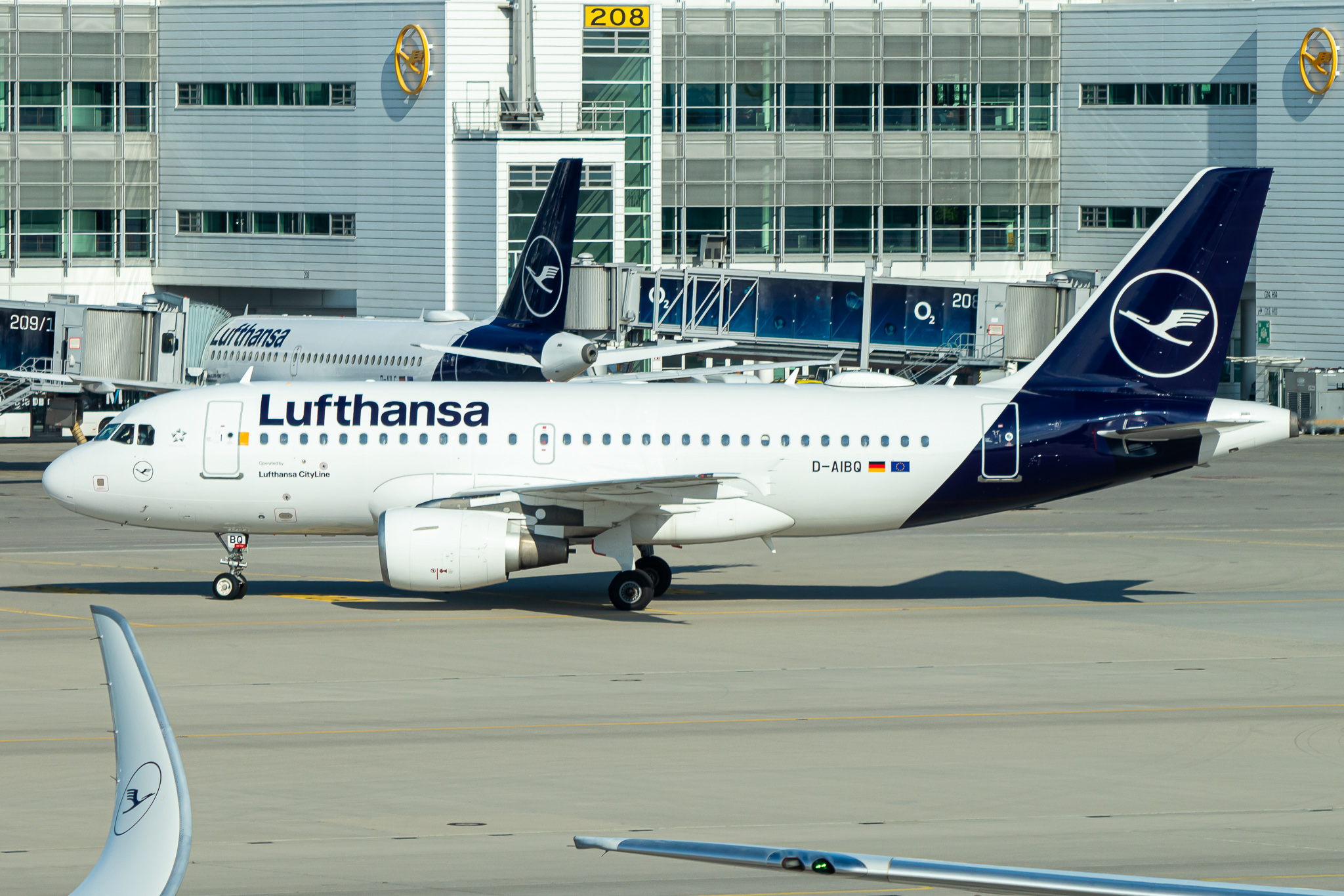 Full size: Lufthansa CityLine Airbus A319 D-AIBQ at Munich International Airport