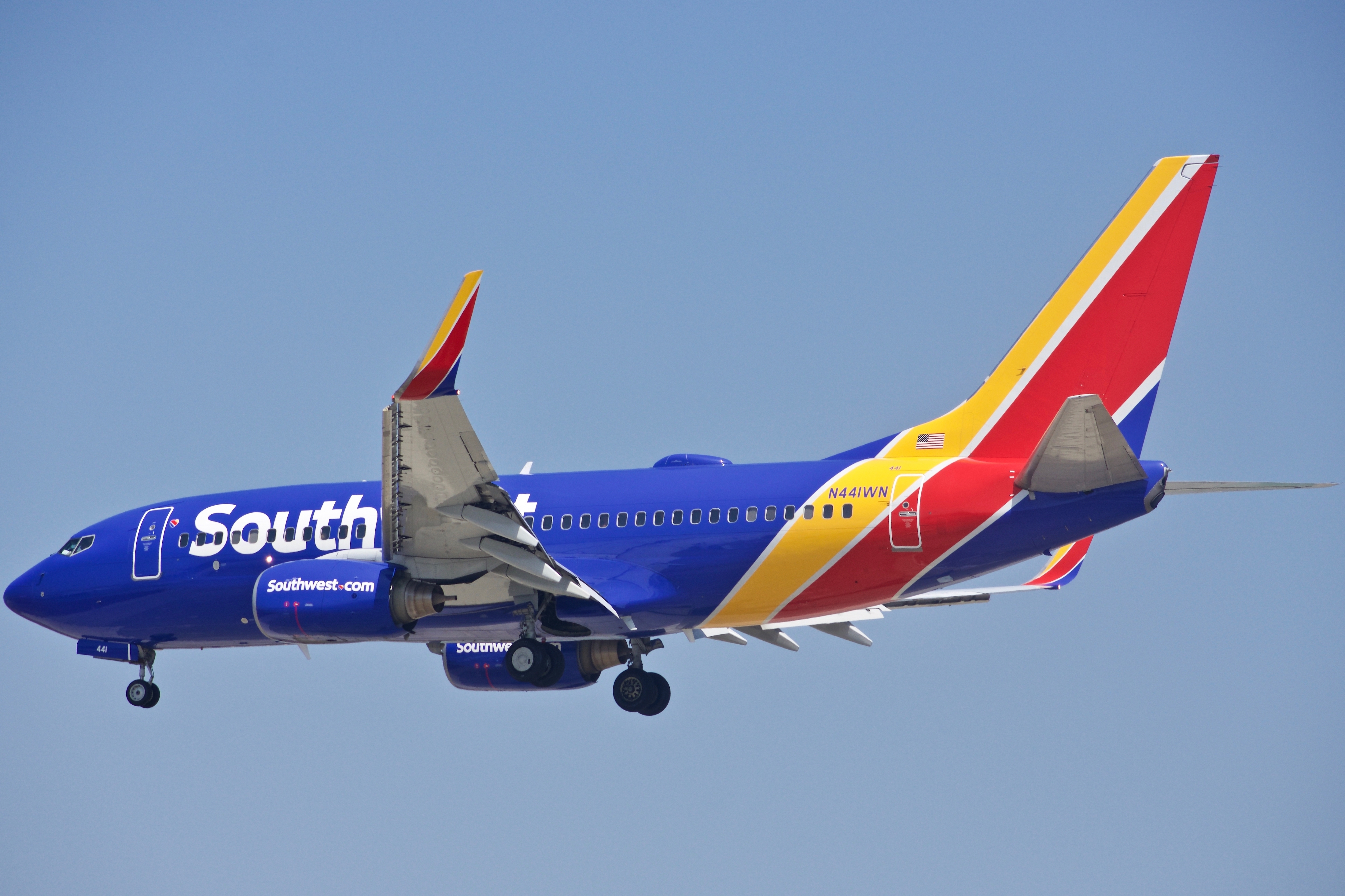 Full size: Southwest Boeing 737-700 N441WN at Los Angeles International Airport