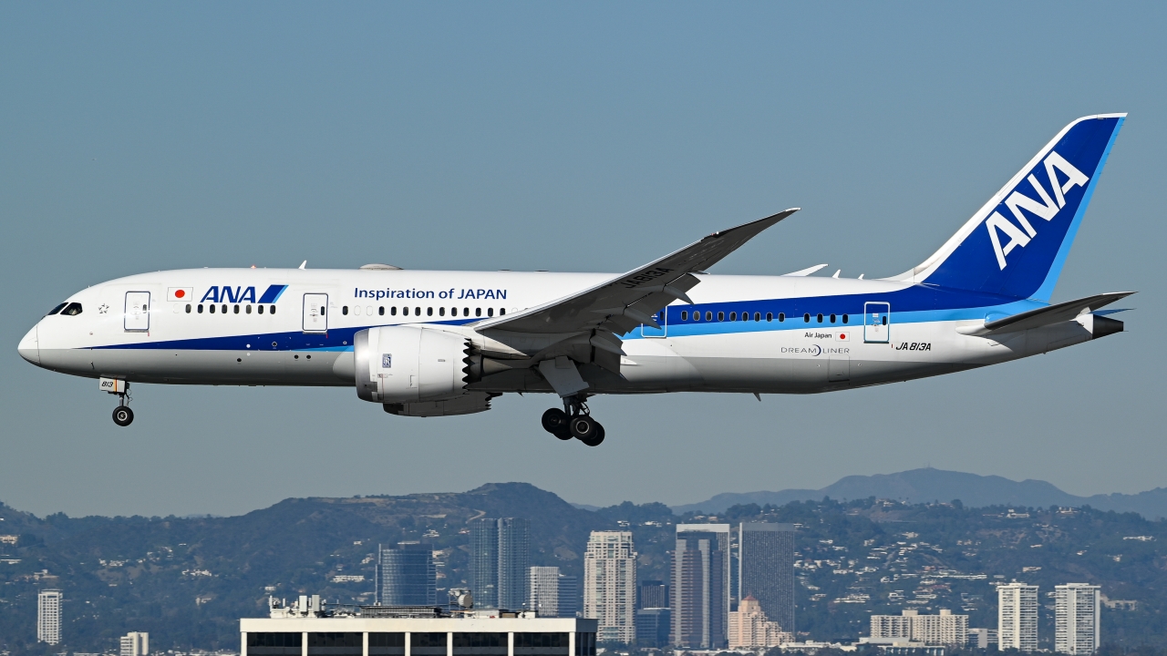 Full size: All Nippon Airways Boeing 787-8 JA813A at Los Angeles International Airport