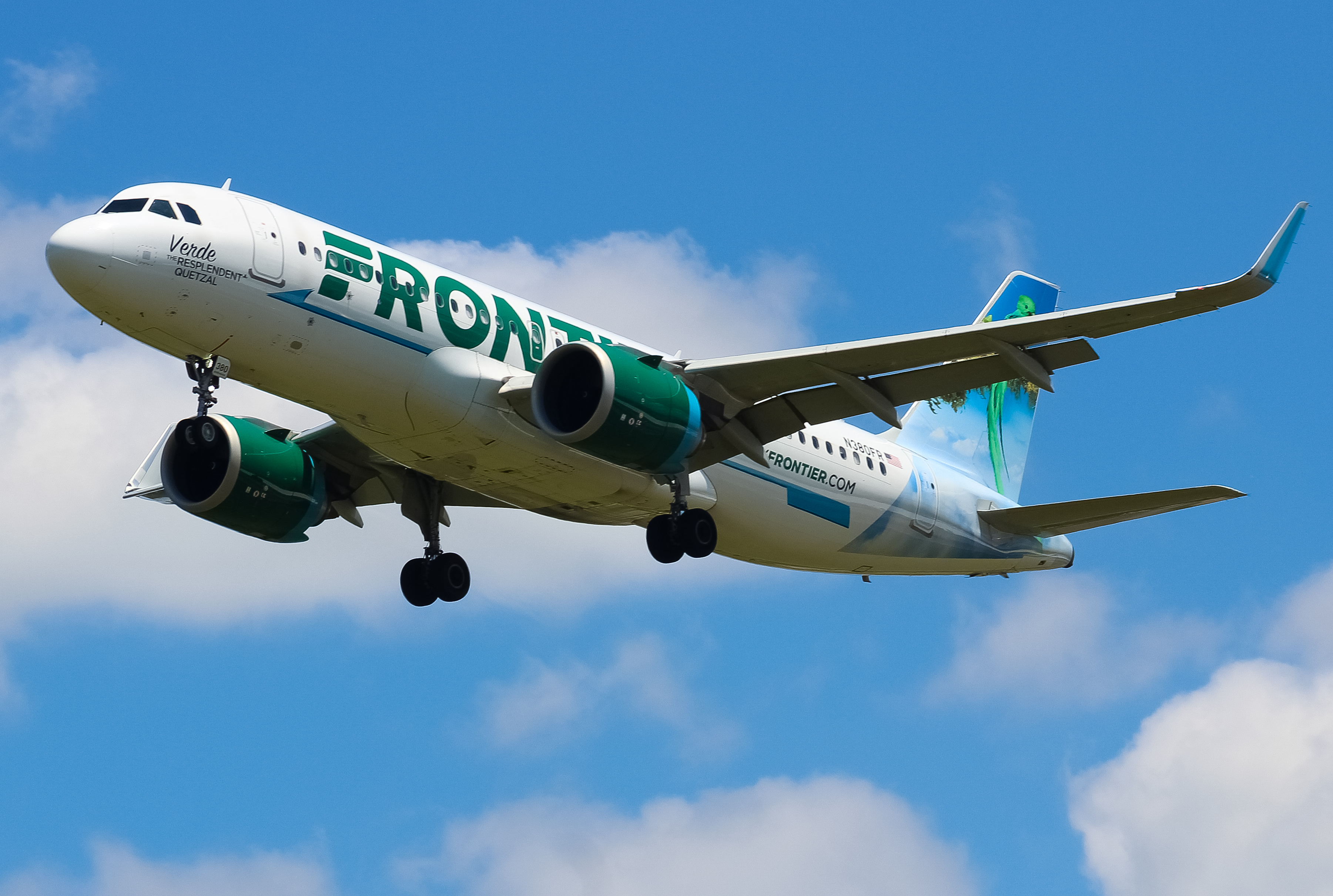 Full size: Frontier Airlines Airbus A320NEO N380FR at Cincinnati/Northern Kentucky International Airport