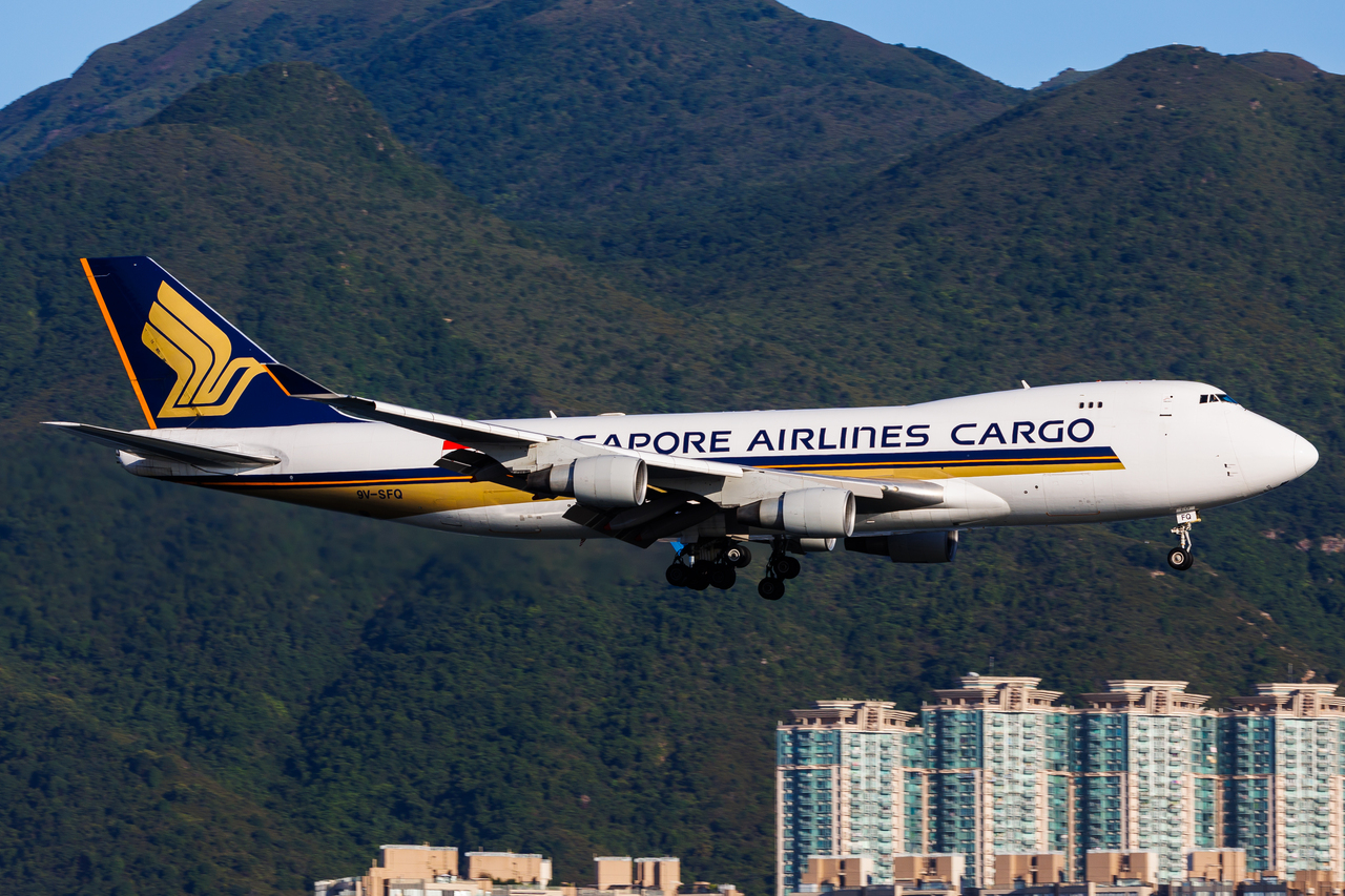 Full size: Singapore Airlines Cargo Boeing 747-400F 9V-SFQ at Hong Kong International Airport