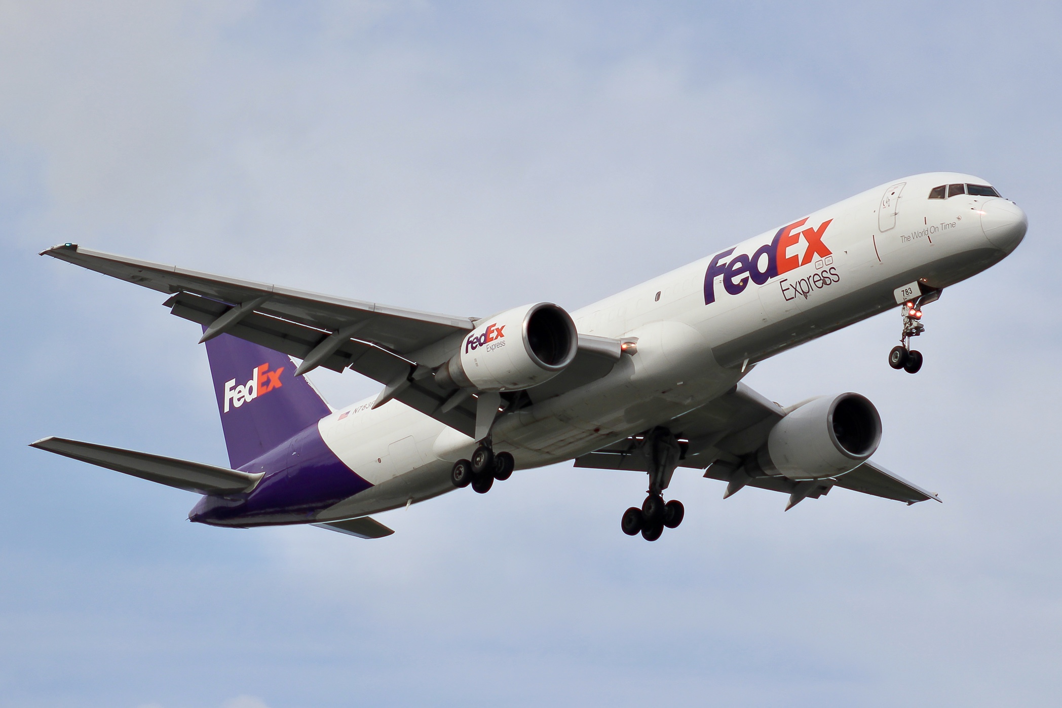 Full size: FedEx Express Boeing 757-200 N783FD at Seattle-Tacoma International Airport