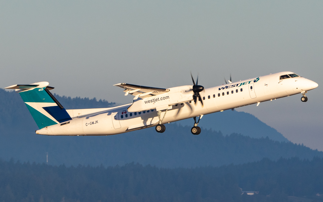 Full size: WestJet De Havilland DHC-8 C-GWJK at Victoria International Airport