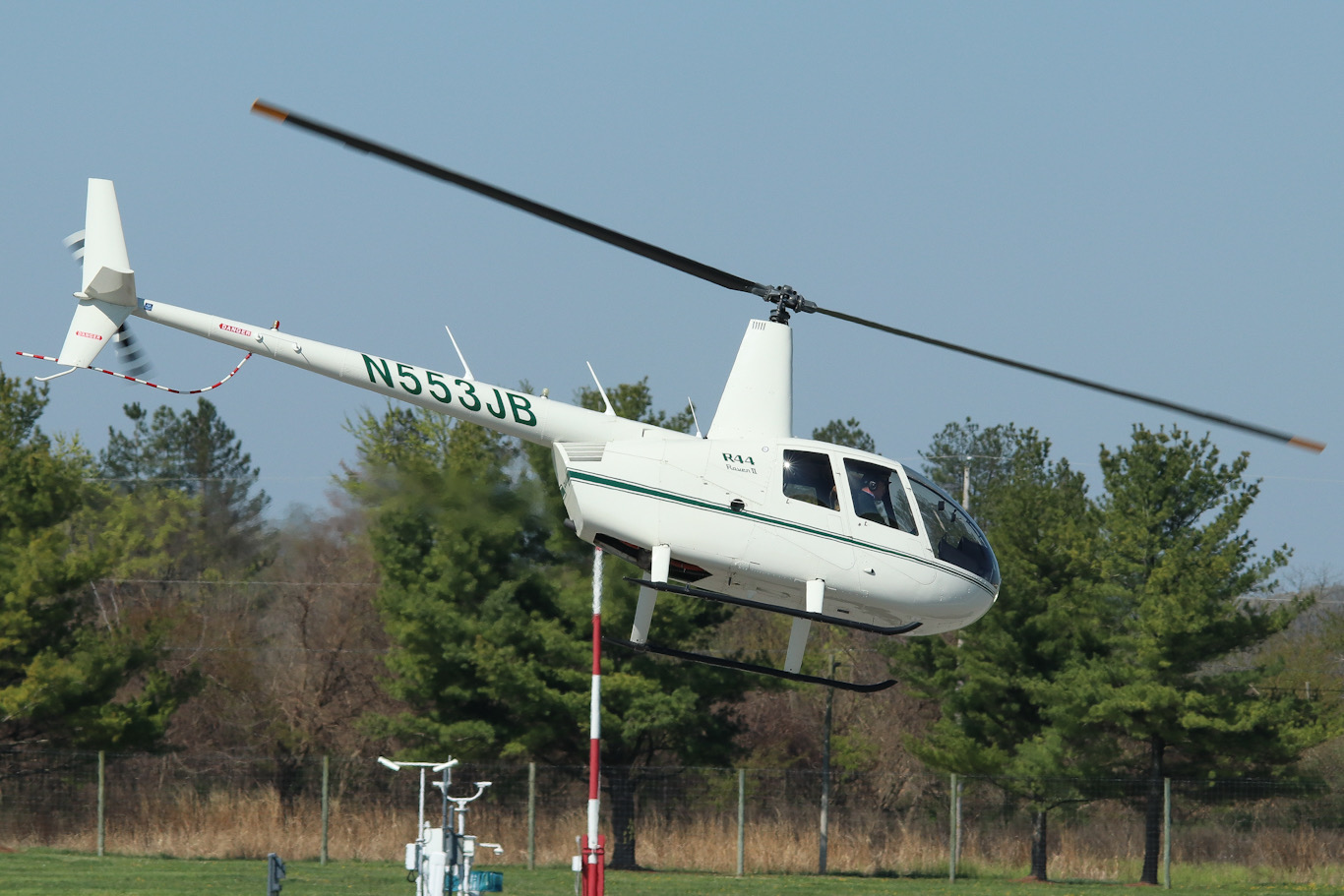 Full size: PRIVATE Robinson R44 N553JB at York Airport