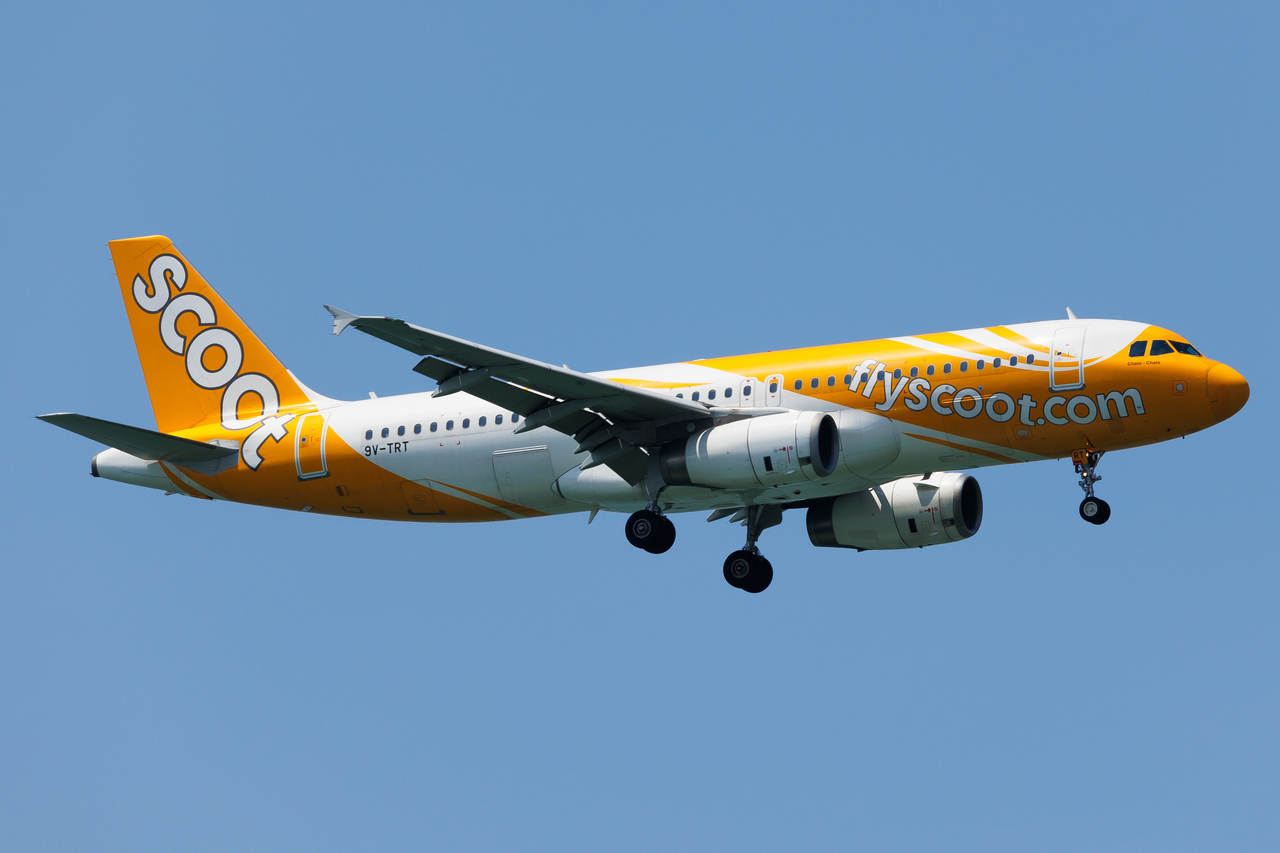 Full size: Scoot Airbus A320 9V-TRT at Singapore-Changi Airport