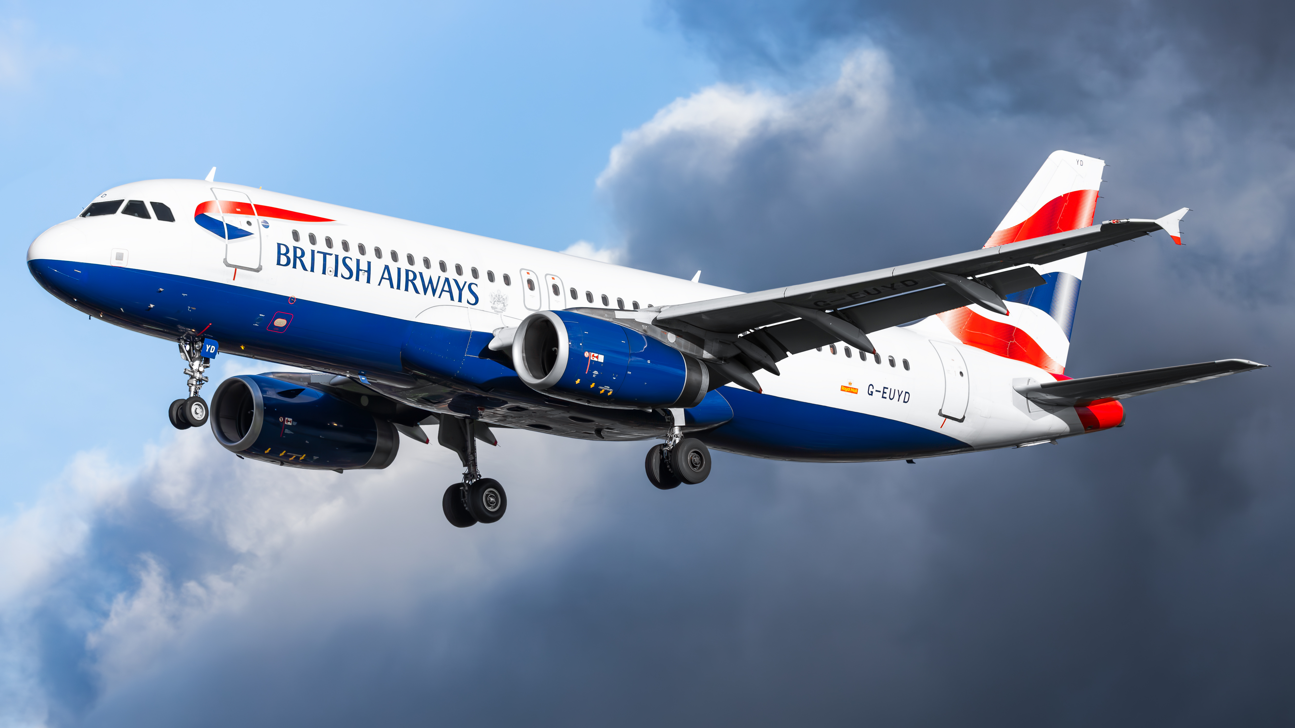 Full size: British Airways Airbus A320 G-EUYD at London Heathrow International Airport