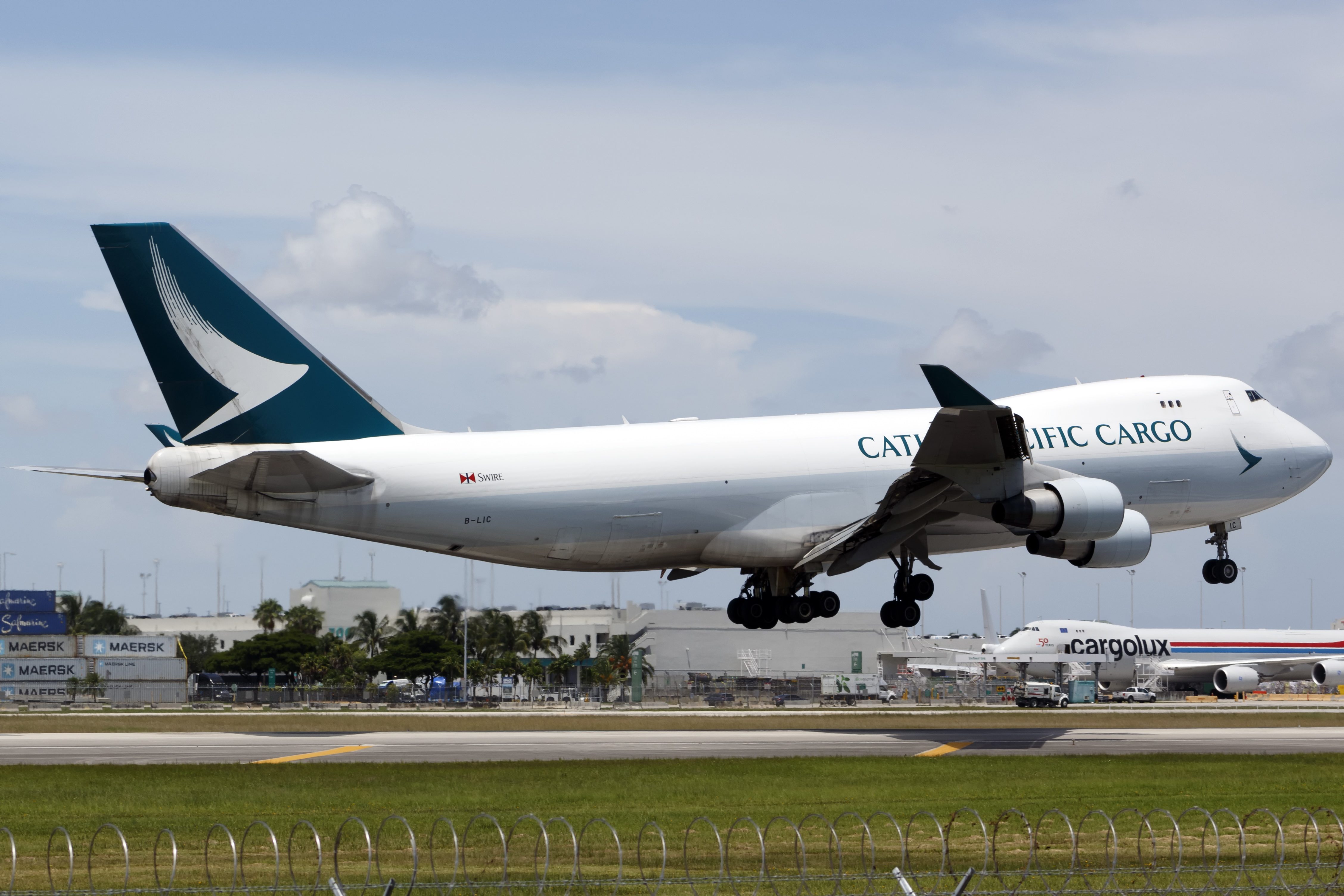 Full size: Cathay Pacific Cargo Boeing 747-400F B-LIC at Miami International Airport