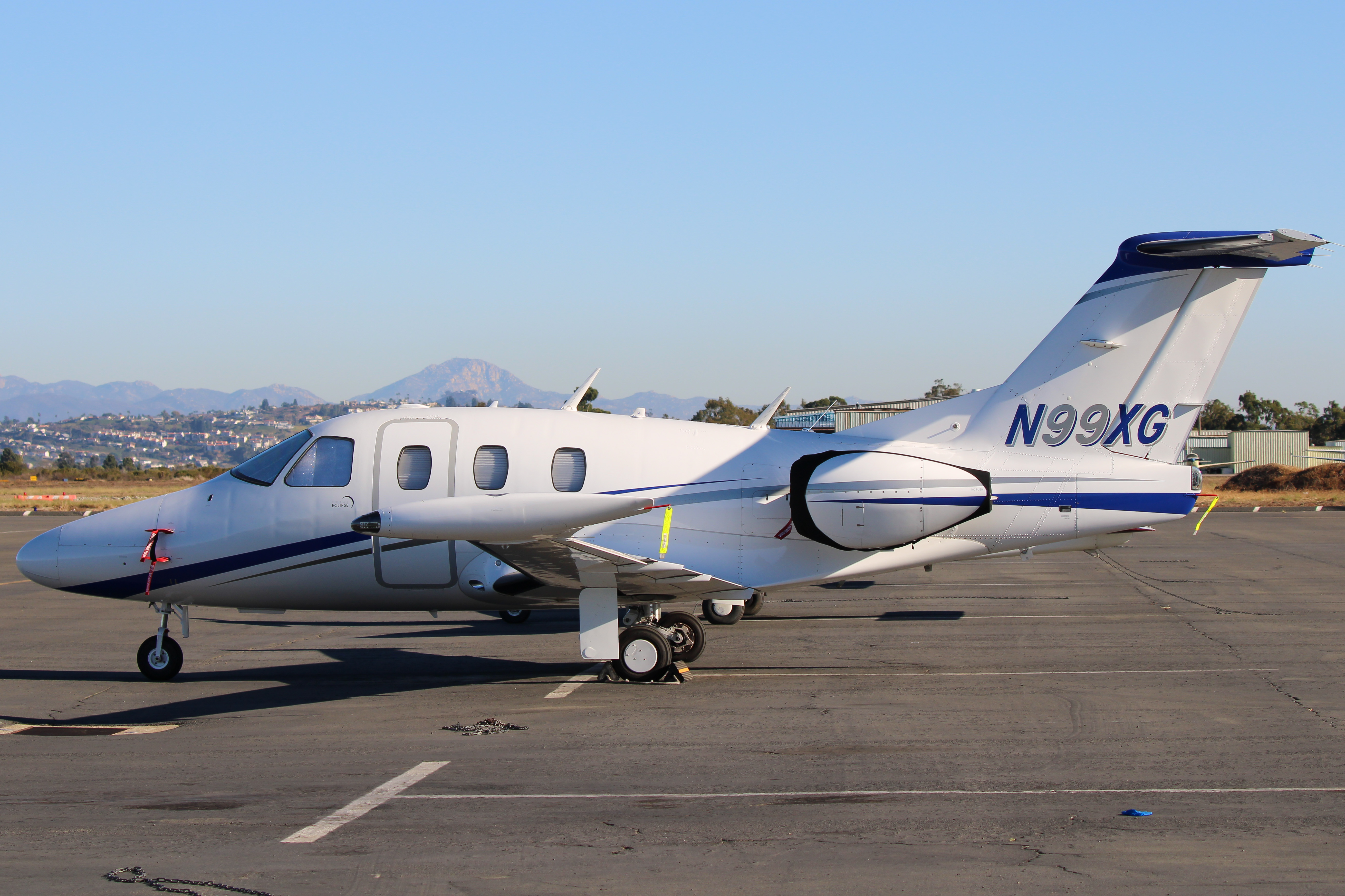 Full size: PRIVATE Eclipse EA500 N99XG at Montgomery-Gibbs Executive Airport