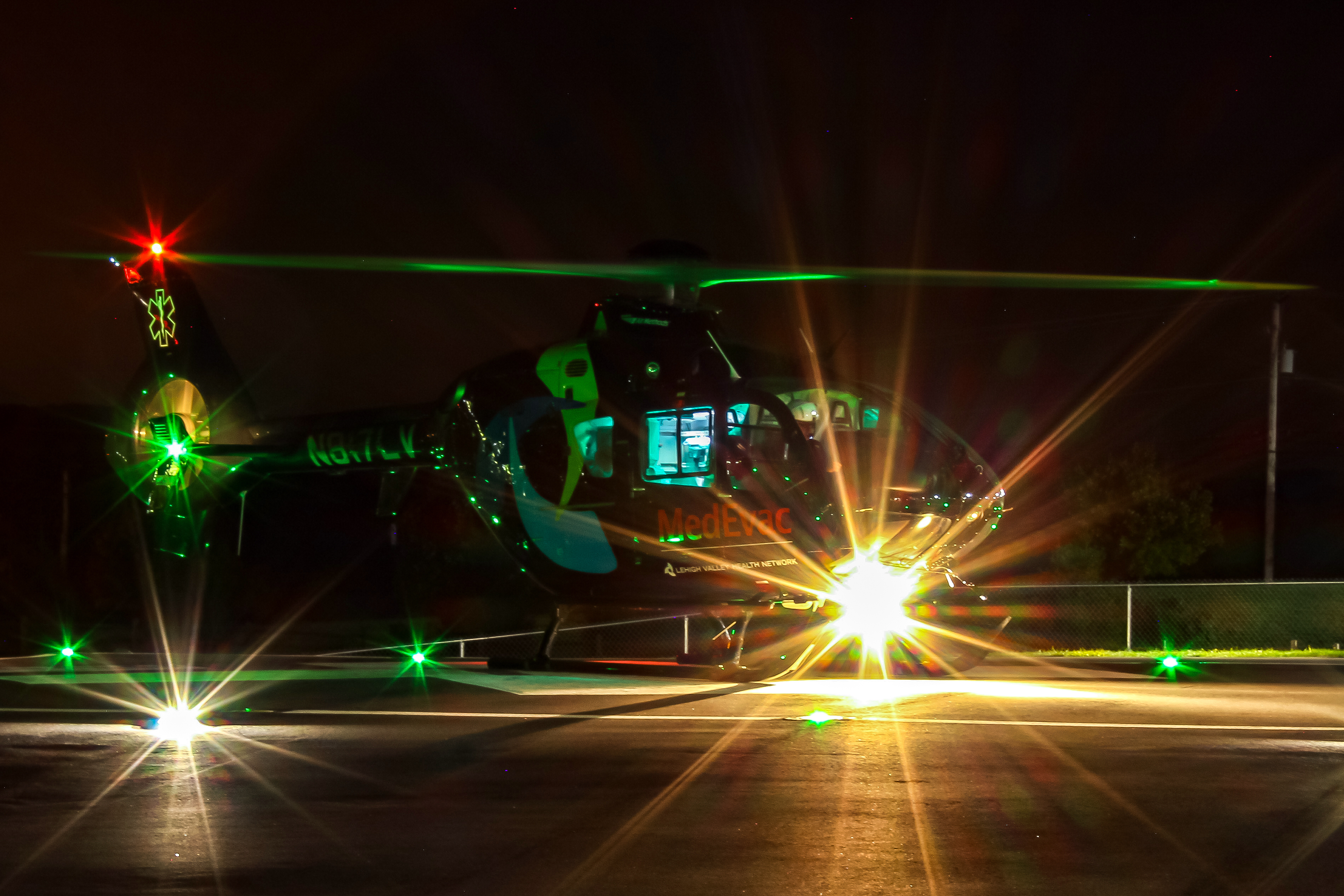 Full size: LVHN Medevac Eurocopter EC135 N817LV at Allentown Queen City Municipal Airport
