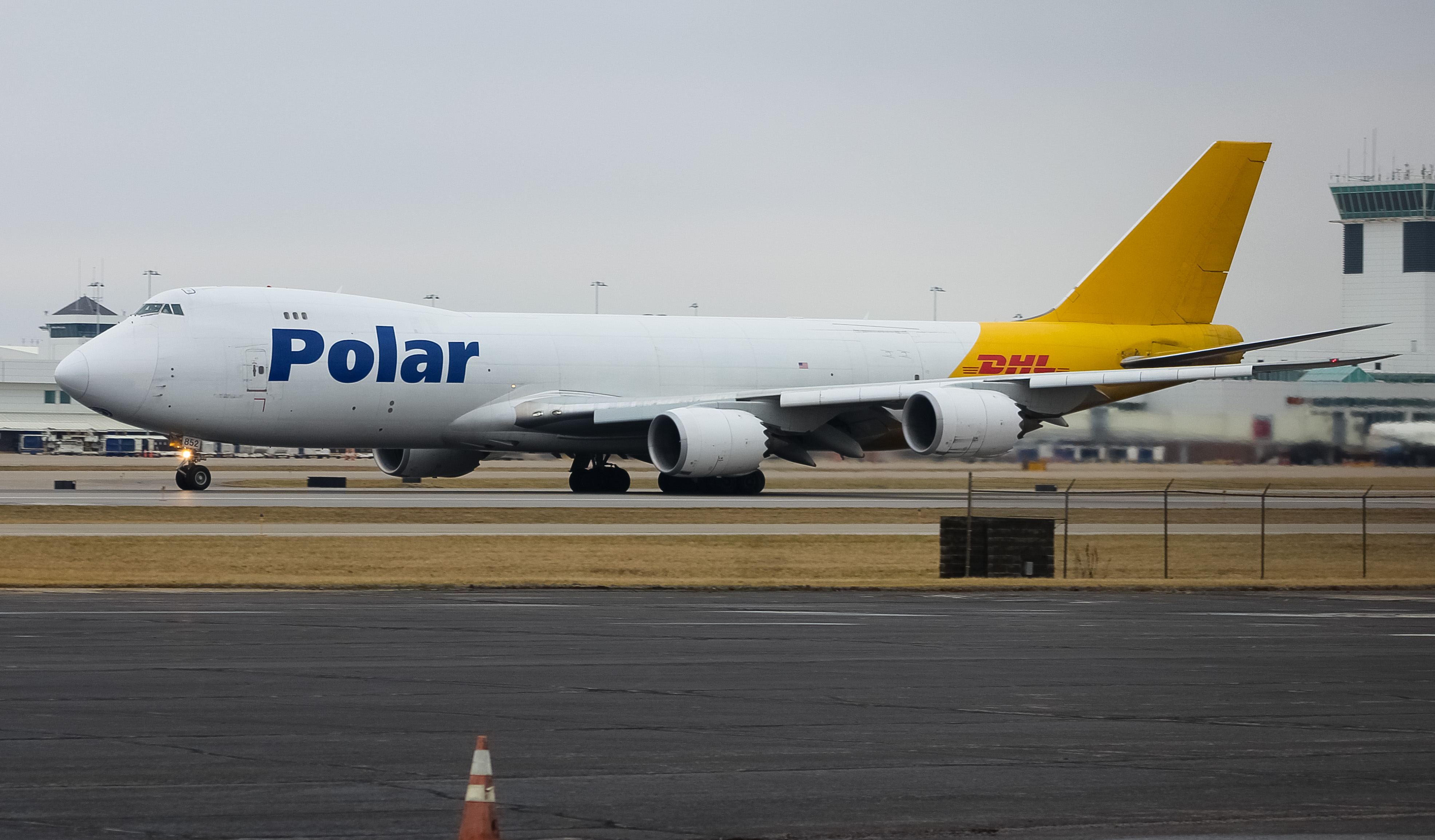 Full size: Polar Air Boeing 747-8F N852GT at Cincinnati/Northern Kentucky International Airport