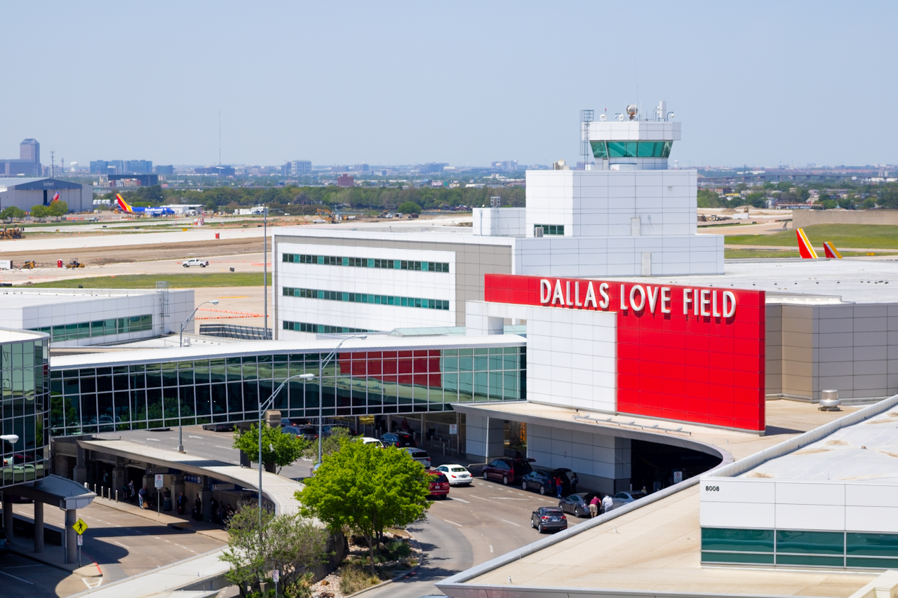 Full size: Airport Photo KDAL at Dallas Love Field Airport