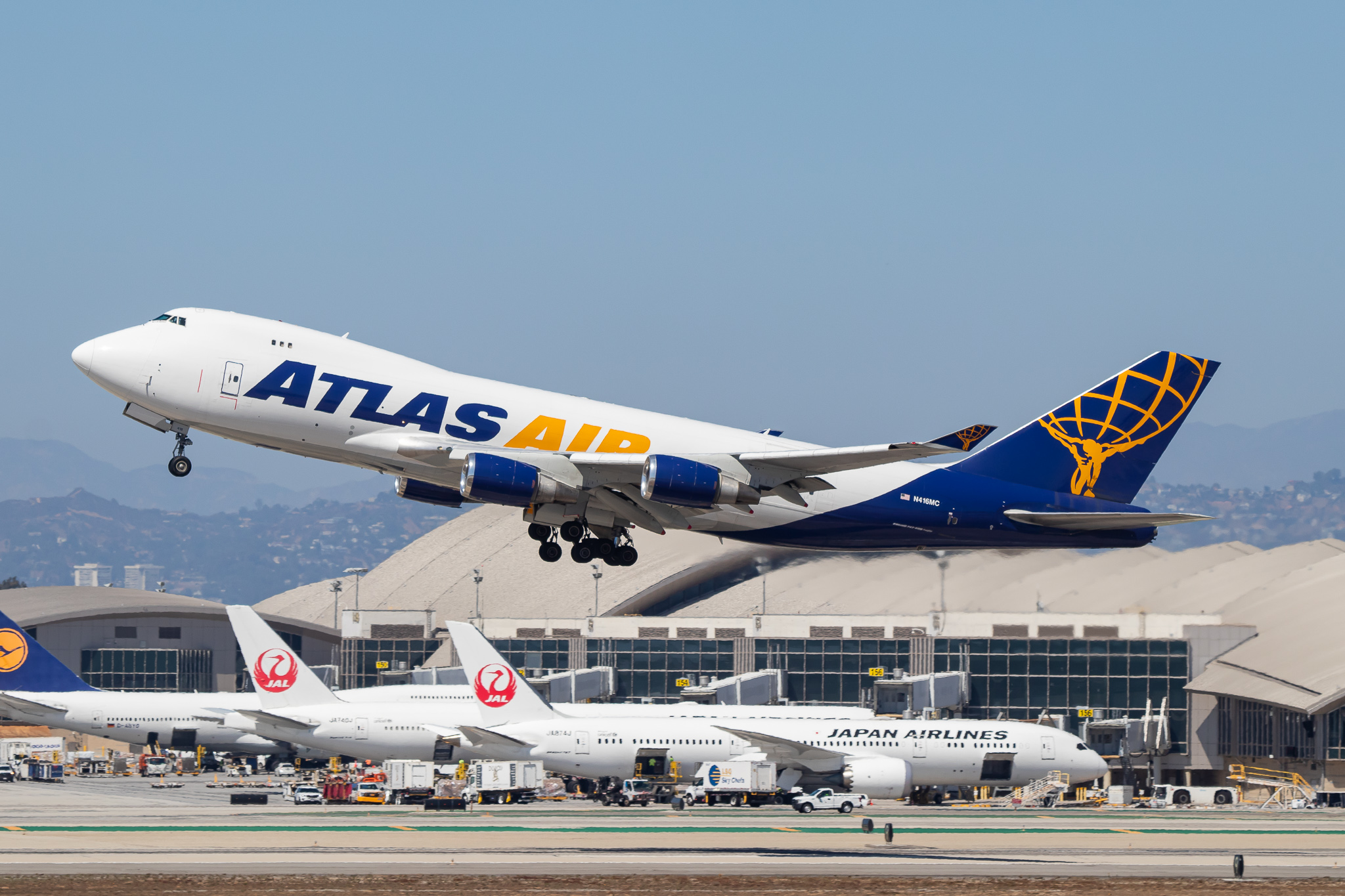 Full size: Atlas Air Boeing 747-400F N416MC at Los Angeles International Airport