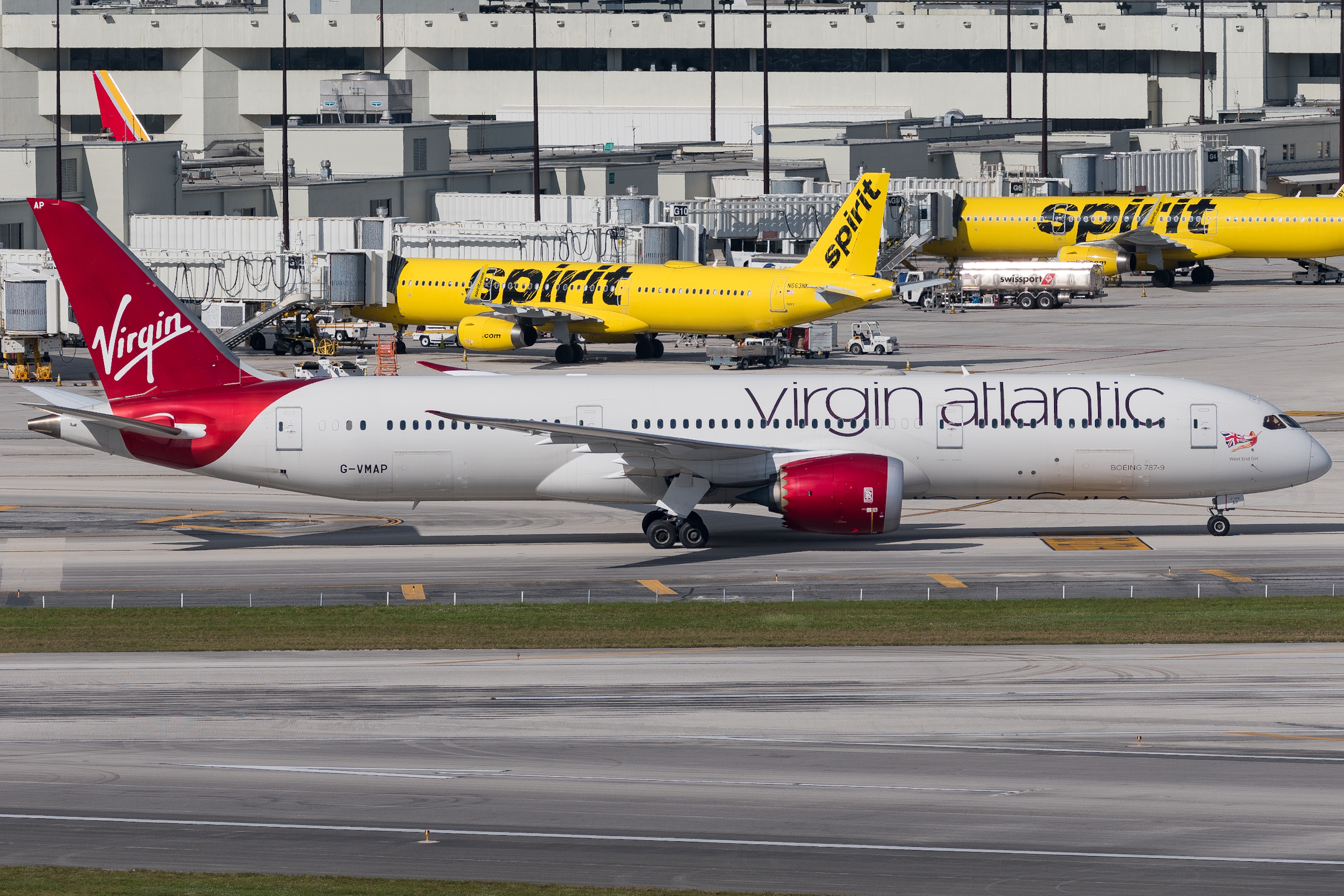 Full size: Virgin Atlantic Boeing 787-9 G-VMAP at Miami International Airport