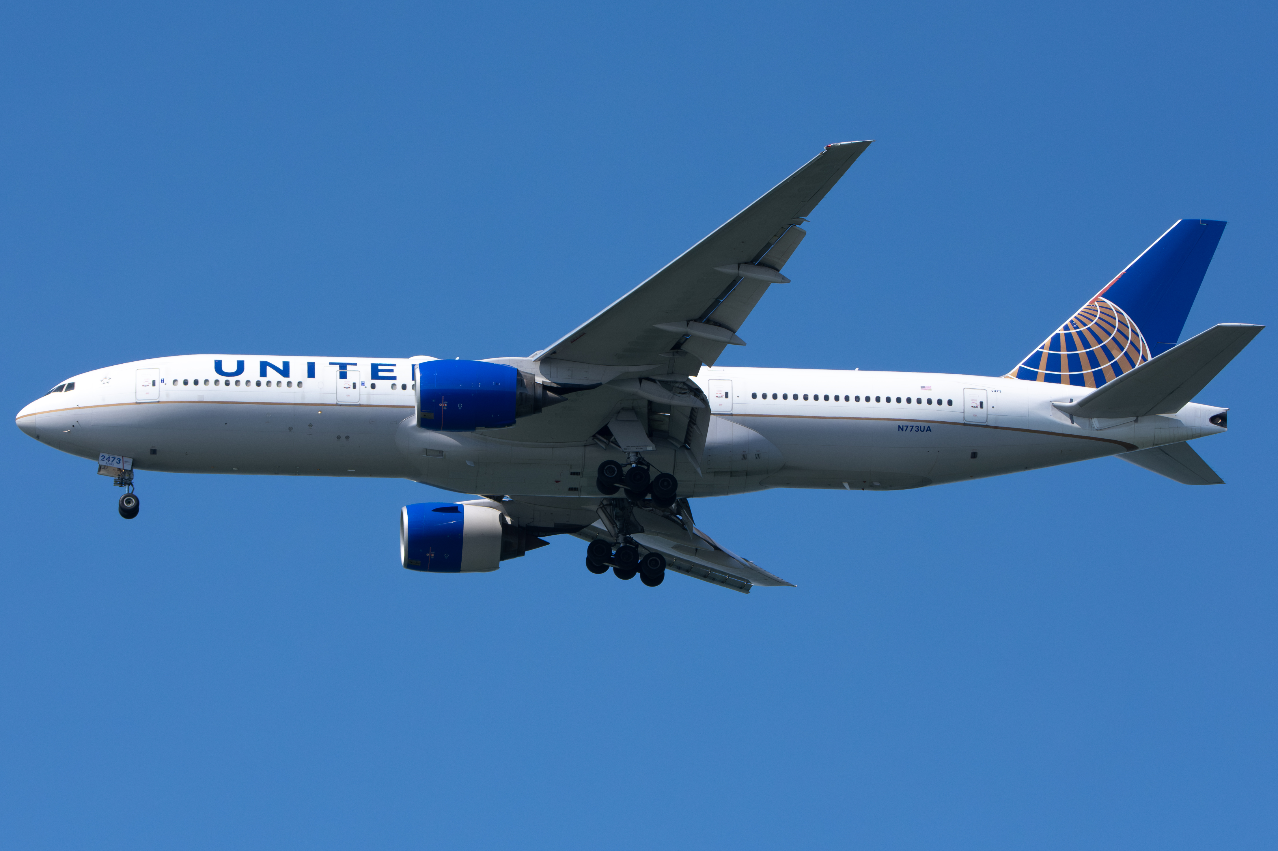 Full size: United Airlines Boeing 777-200 N773UA at San Francisco International Airport