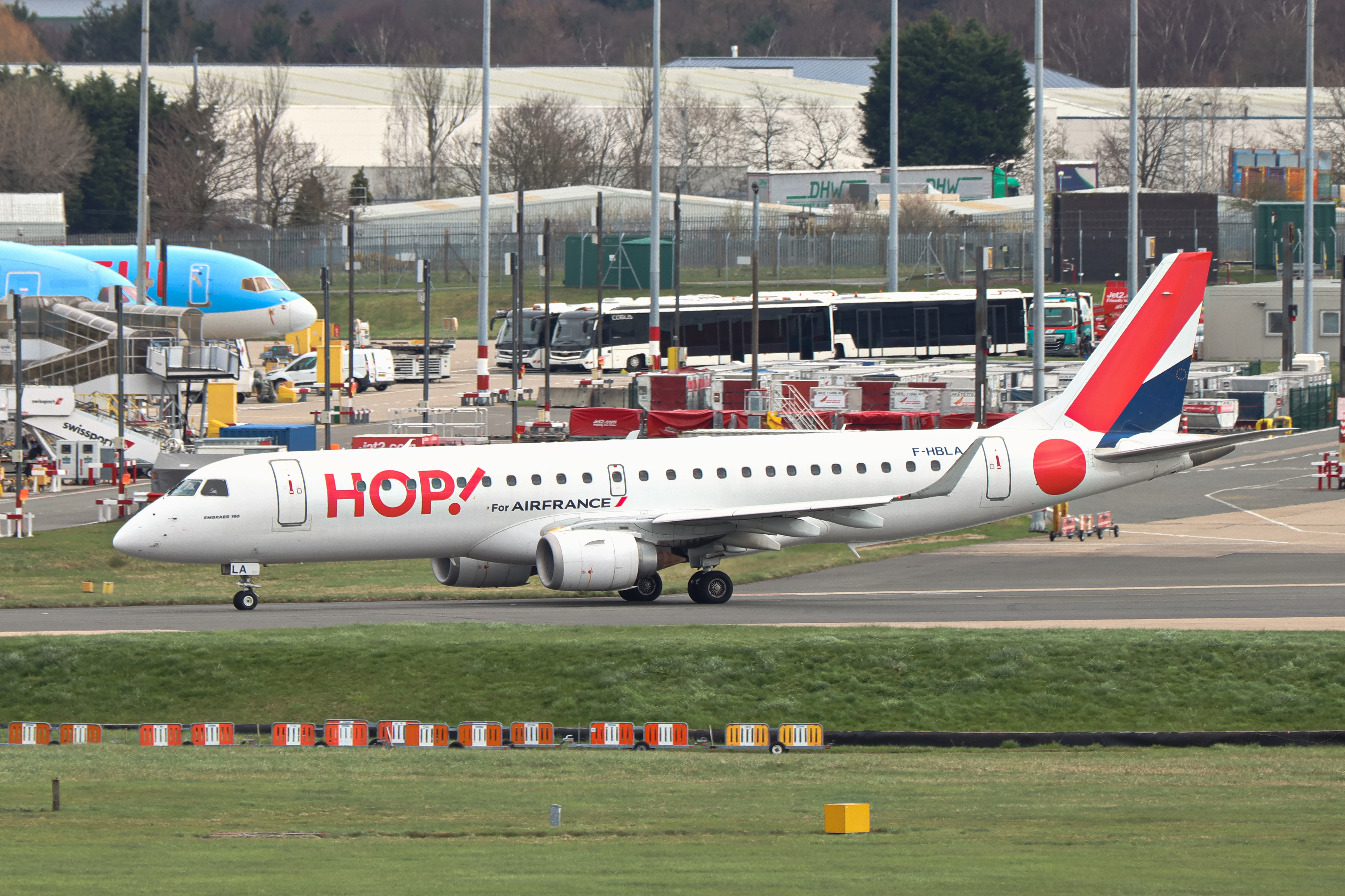 Full size: Air France Embraer E190 F-HBLA at Birmingham Airport