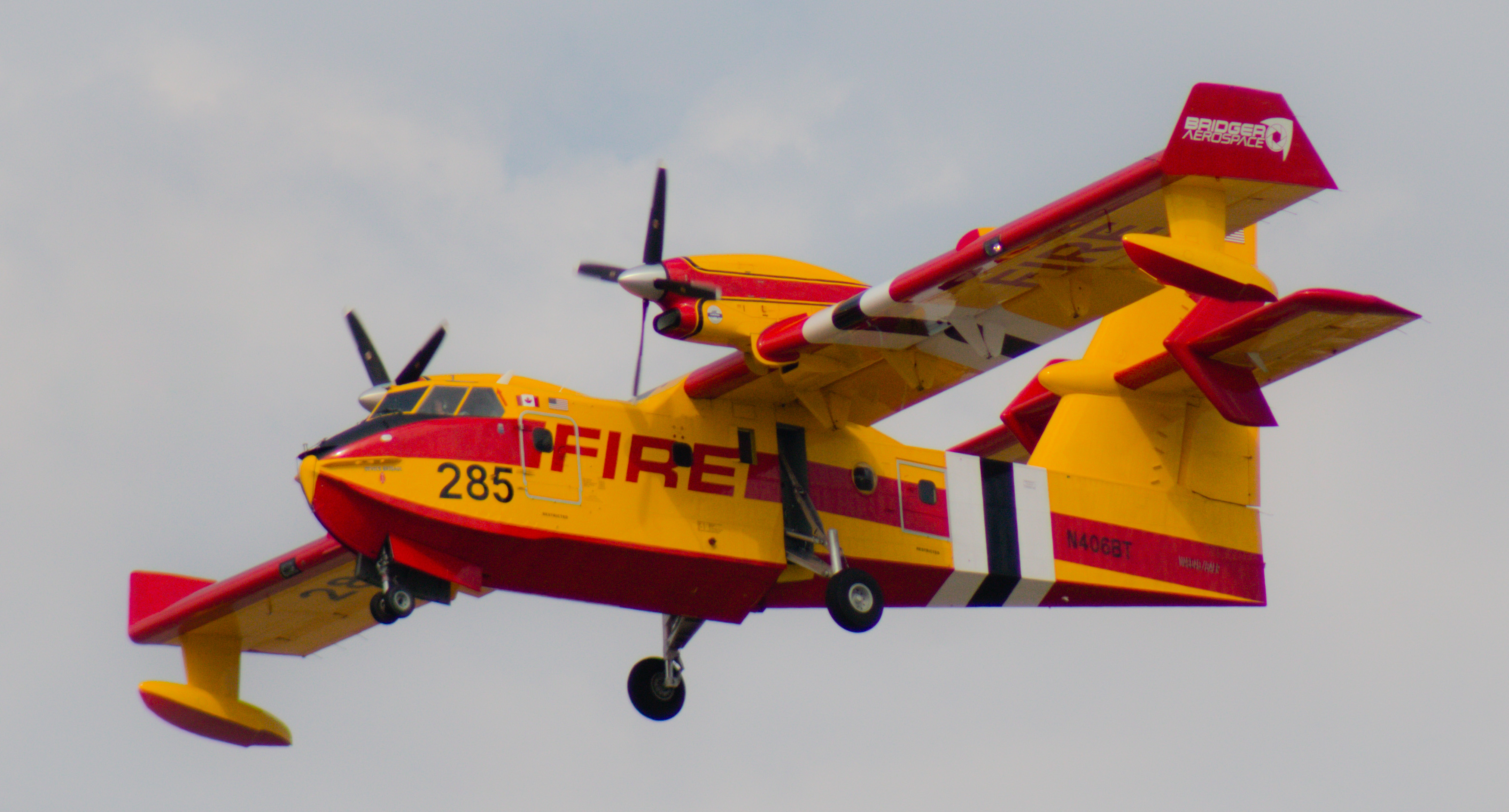 Full size: Bridger Aerospace  Canadair Cl-215 N406BT at Boise Air Terminal/Gowen Field