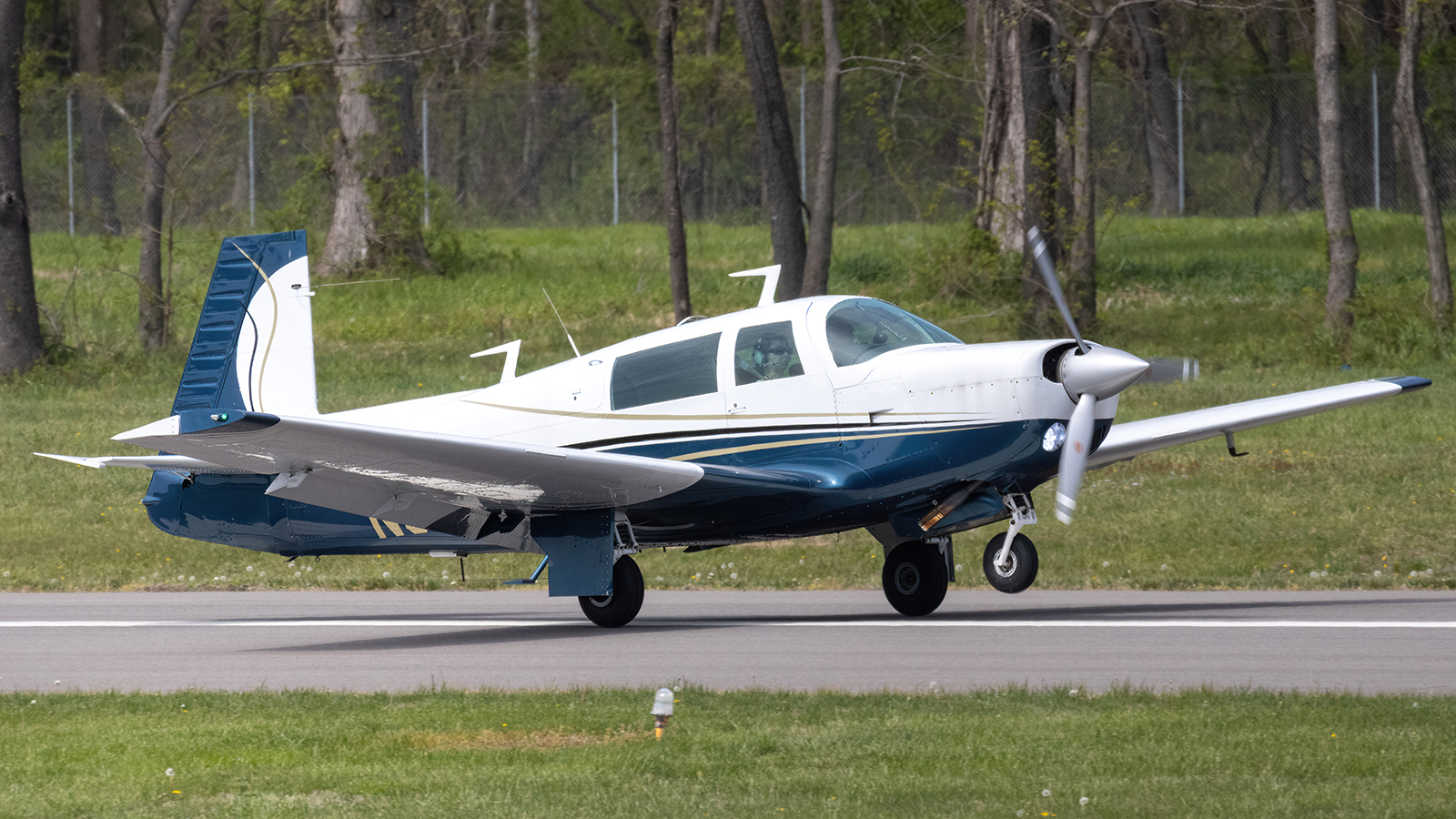 Full size: PRIVATE Mooney M20 N5064T at College Park Airport